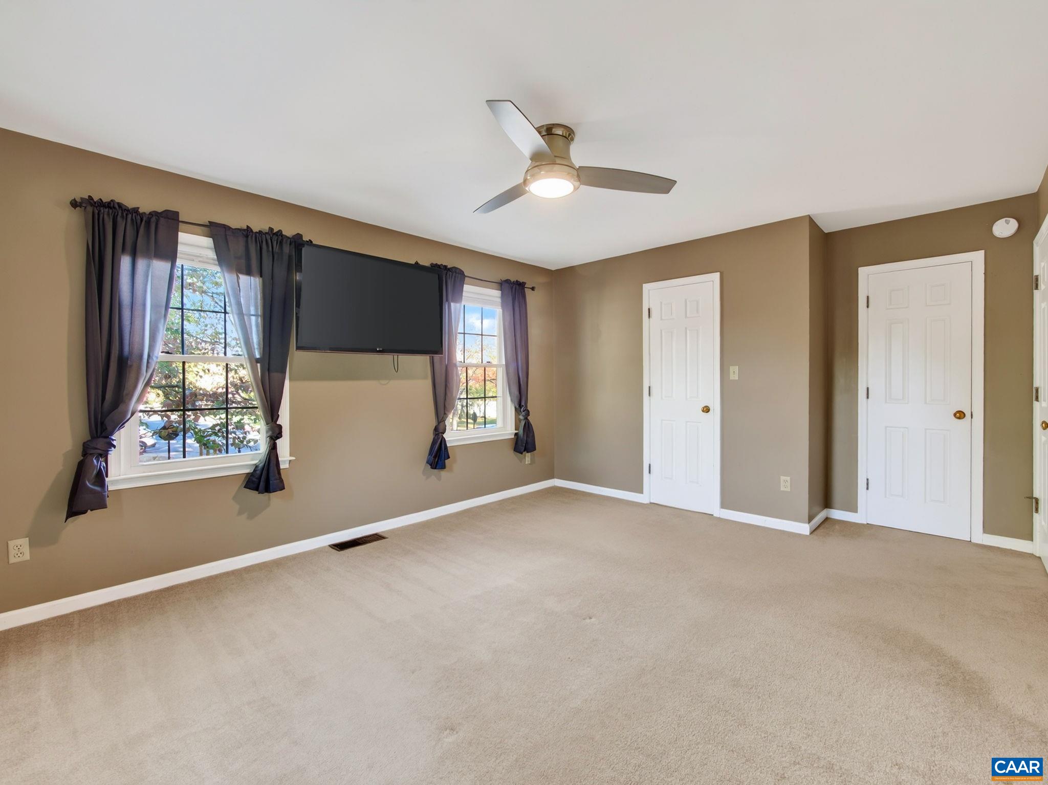 1400 MINOR RIDGE CT