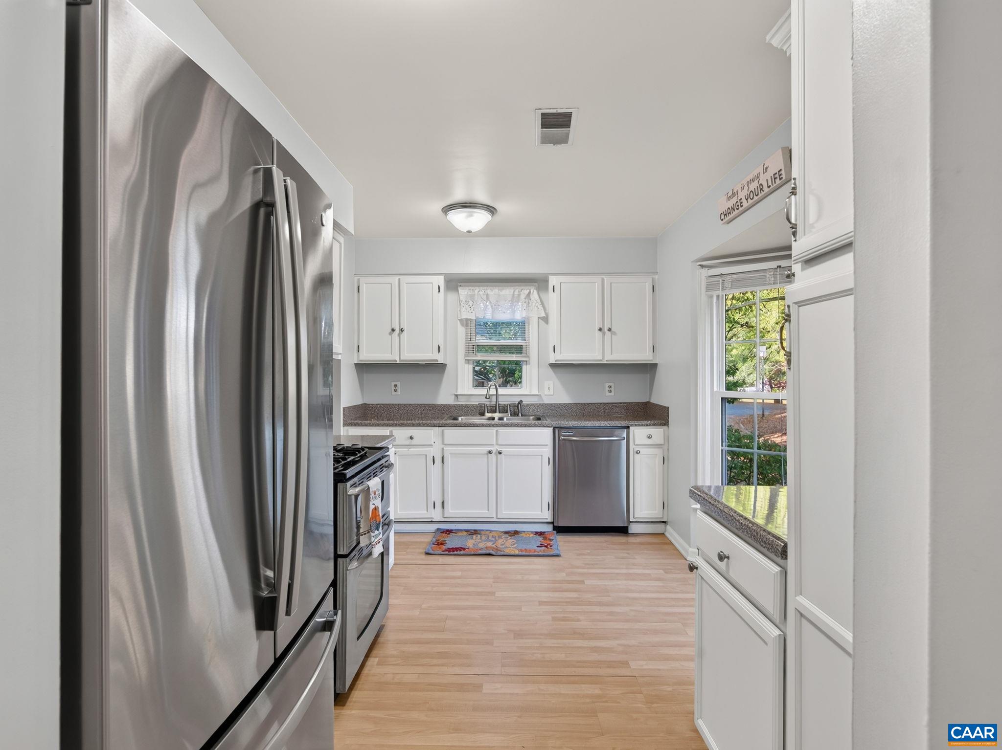 1400 MINOR RIDGE CT