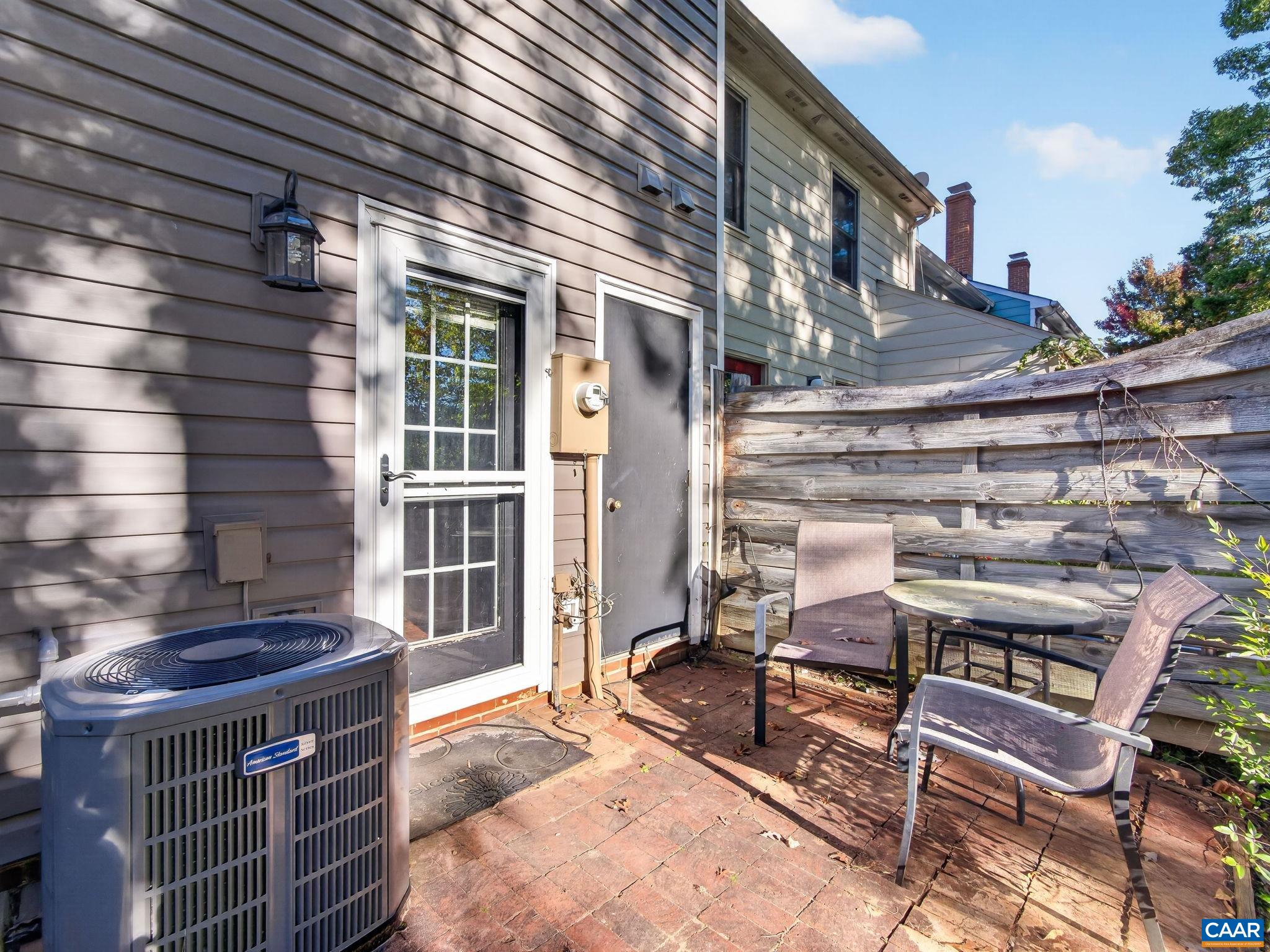 1400 MINOR RIDGE CT