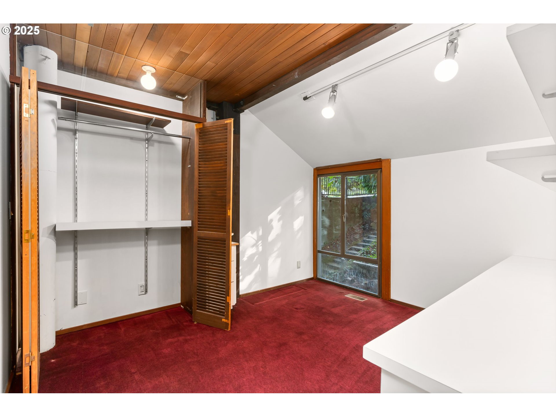 6432 SW BURLINGAME PL