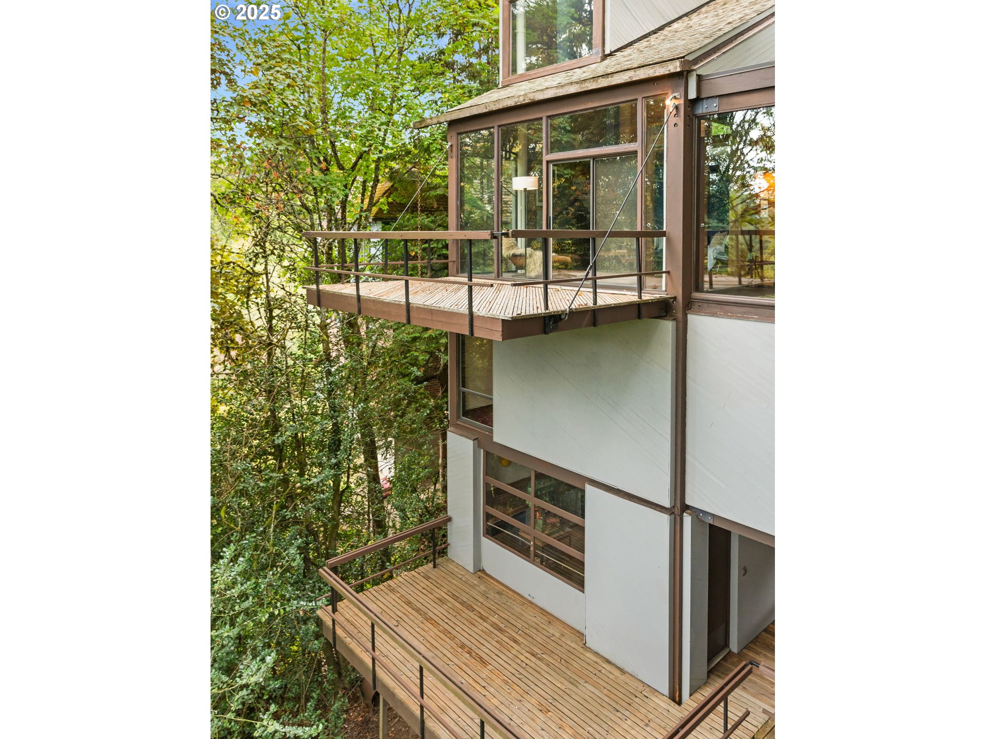 6432 SW BURLINGAME PL