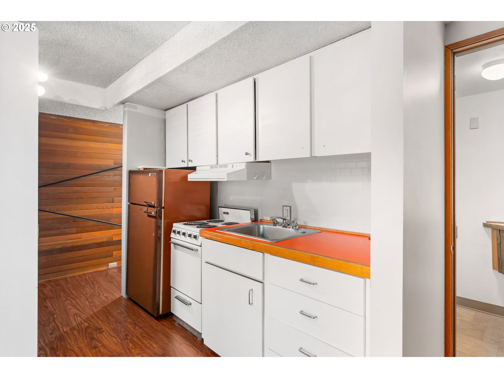 6432 SW BURLINGAME PL