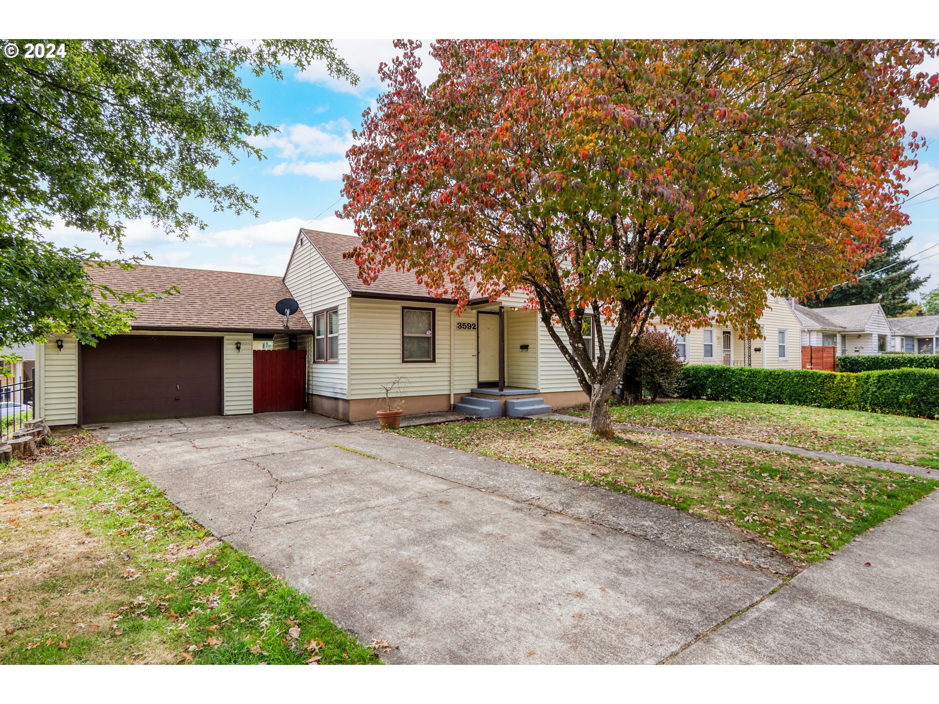 3592 SE GLADSTONE ST