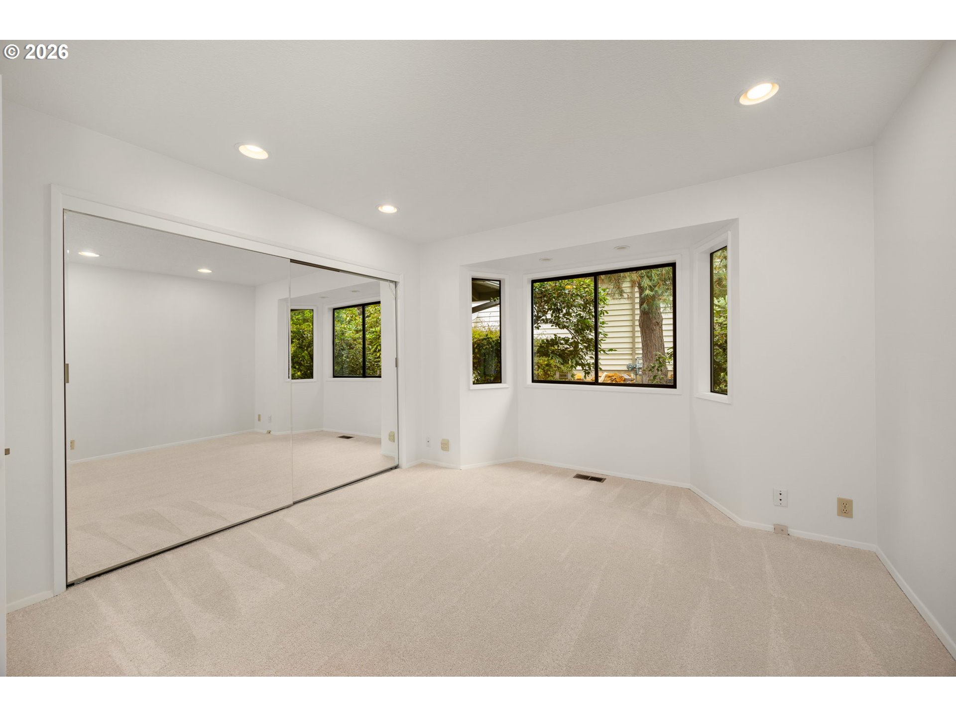 503 SW COLONY DR