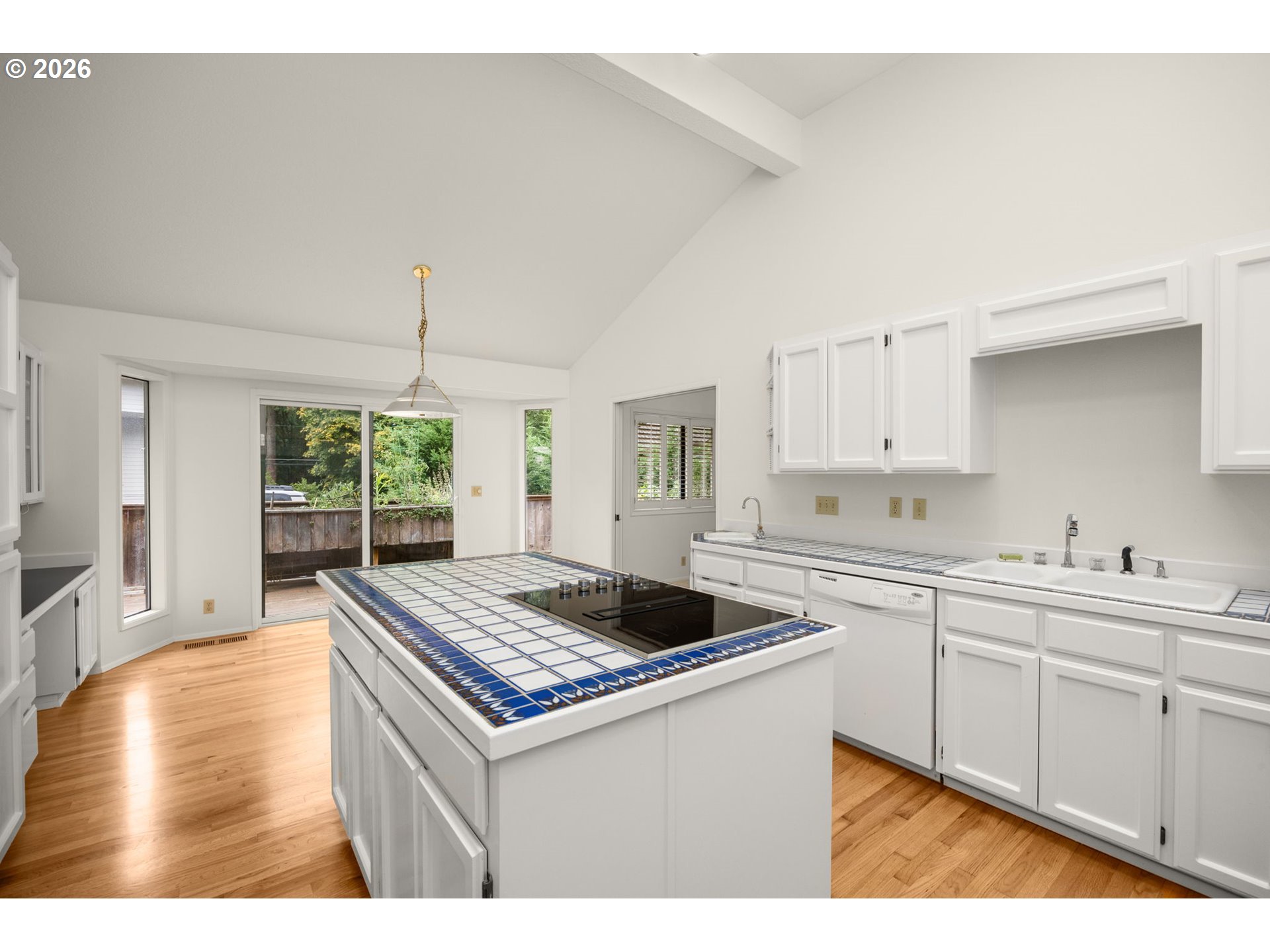 503 SW COLONY DR
