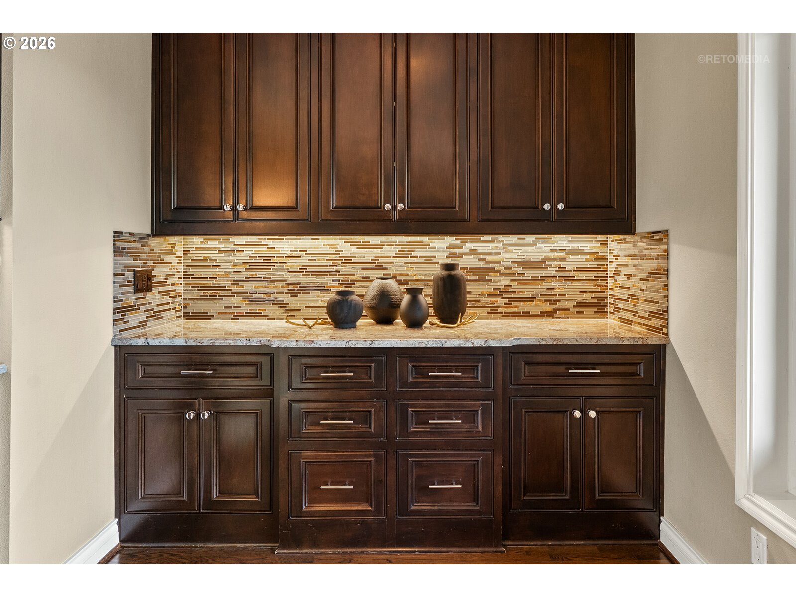 2543 PALISADES CREST DR