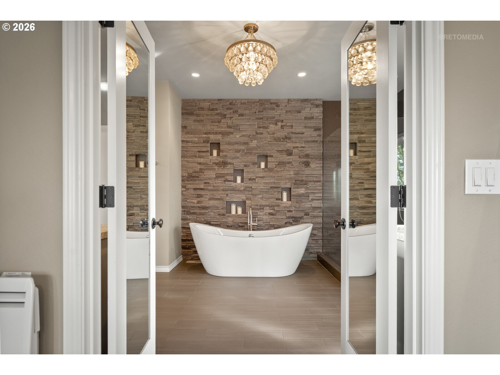 2543 PALISADES CREST DR