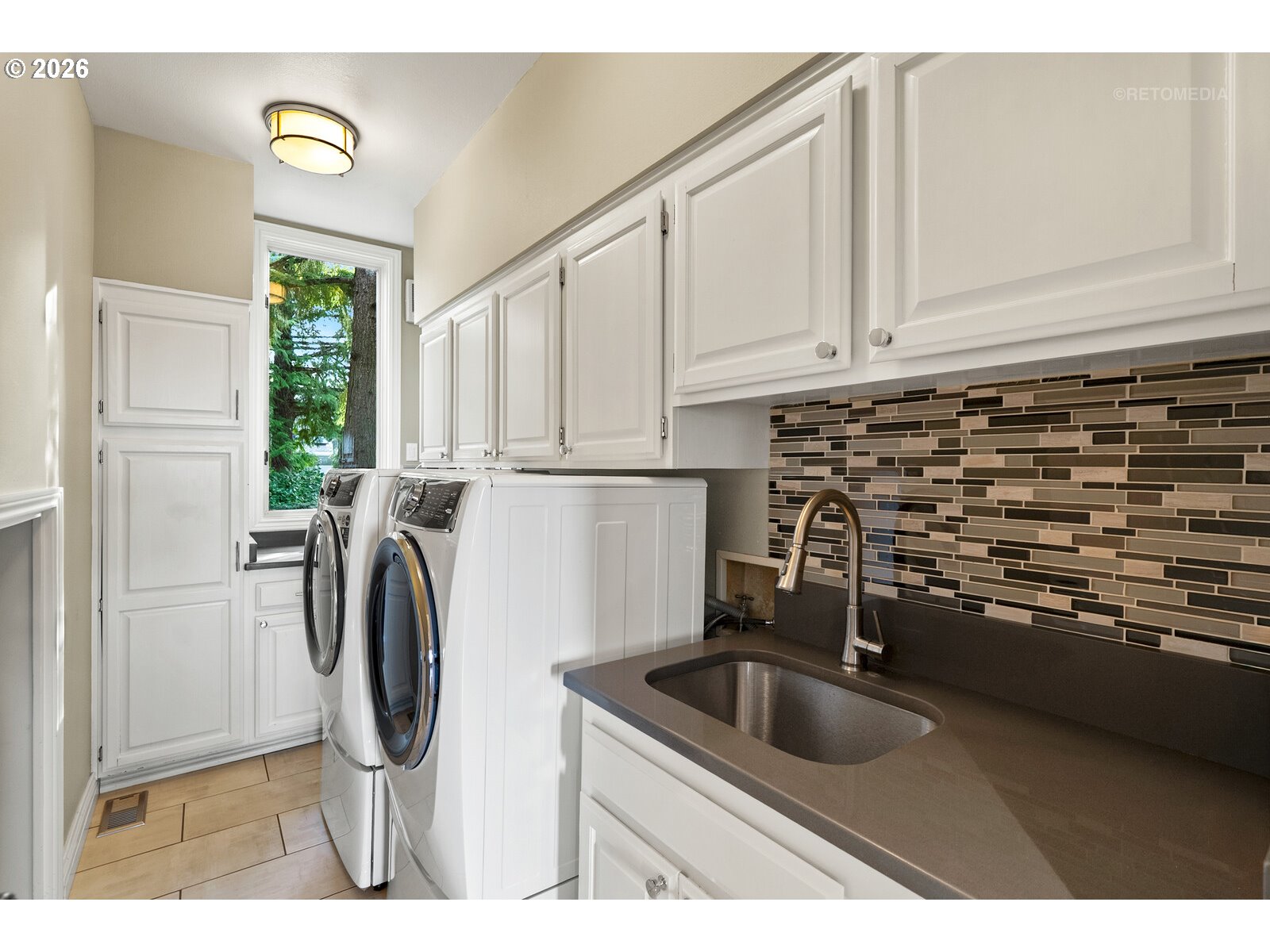 2543 PALISADES CREST DR