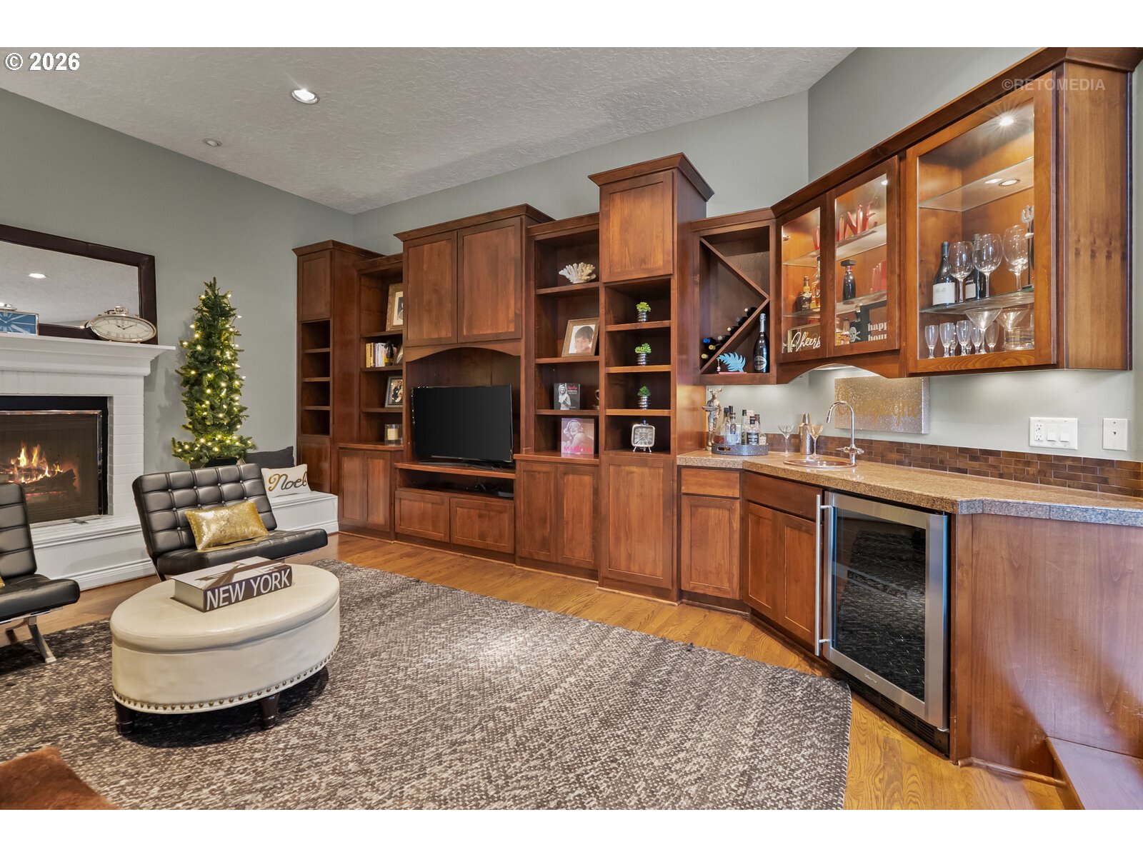 2543 PALISADES CREST DR