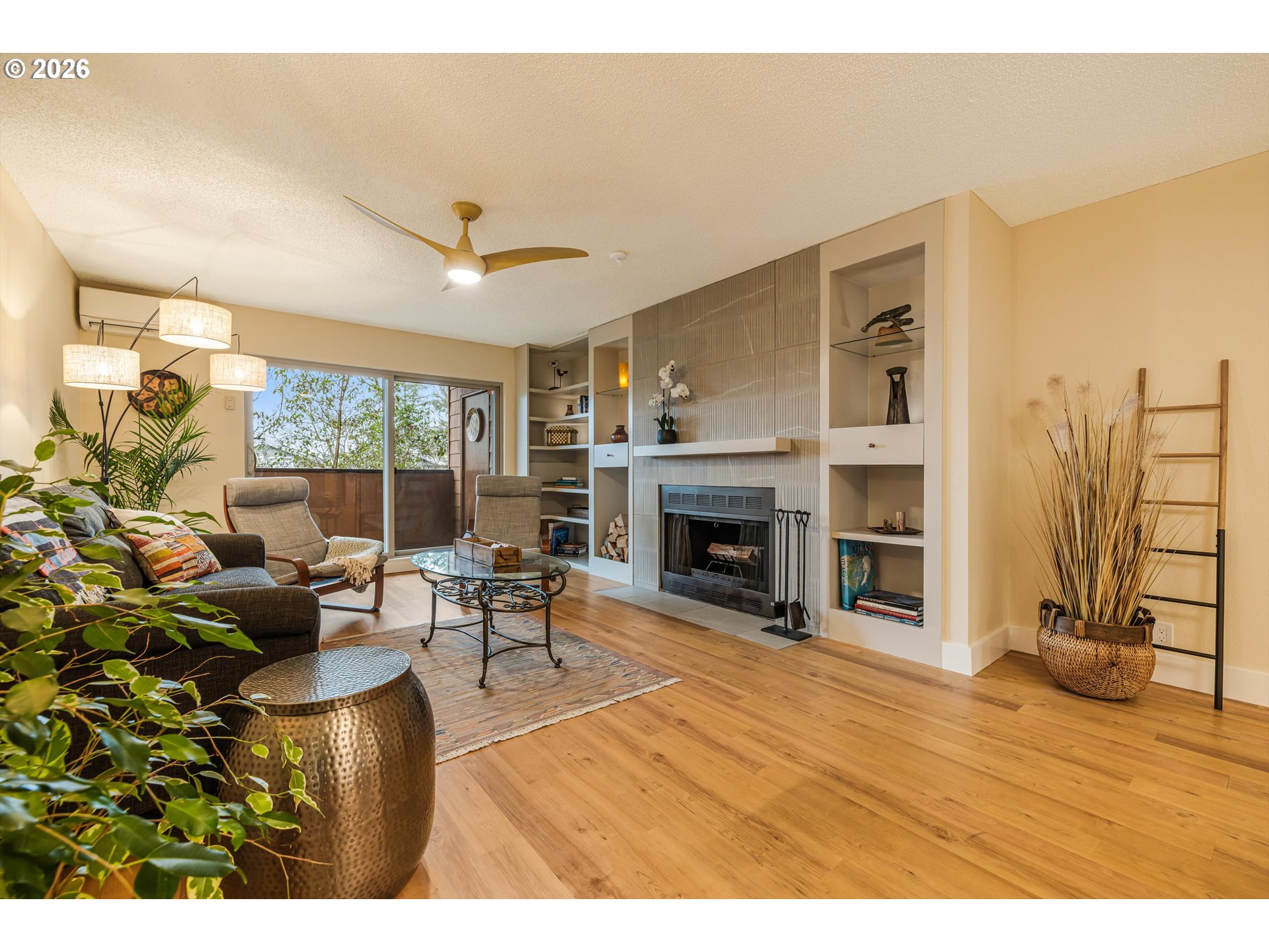 200 OSWEGO SUMMIT