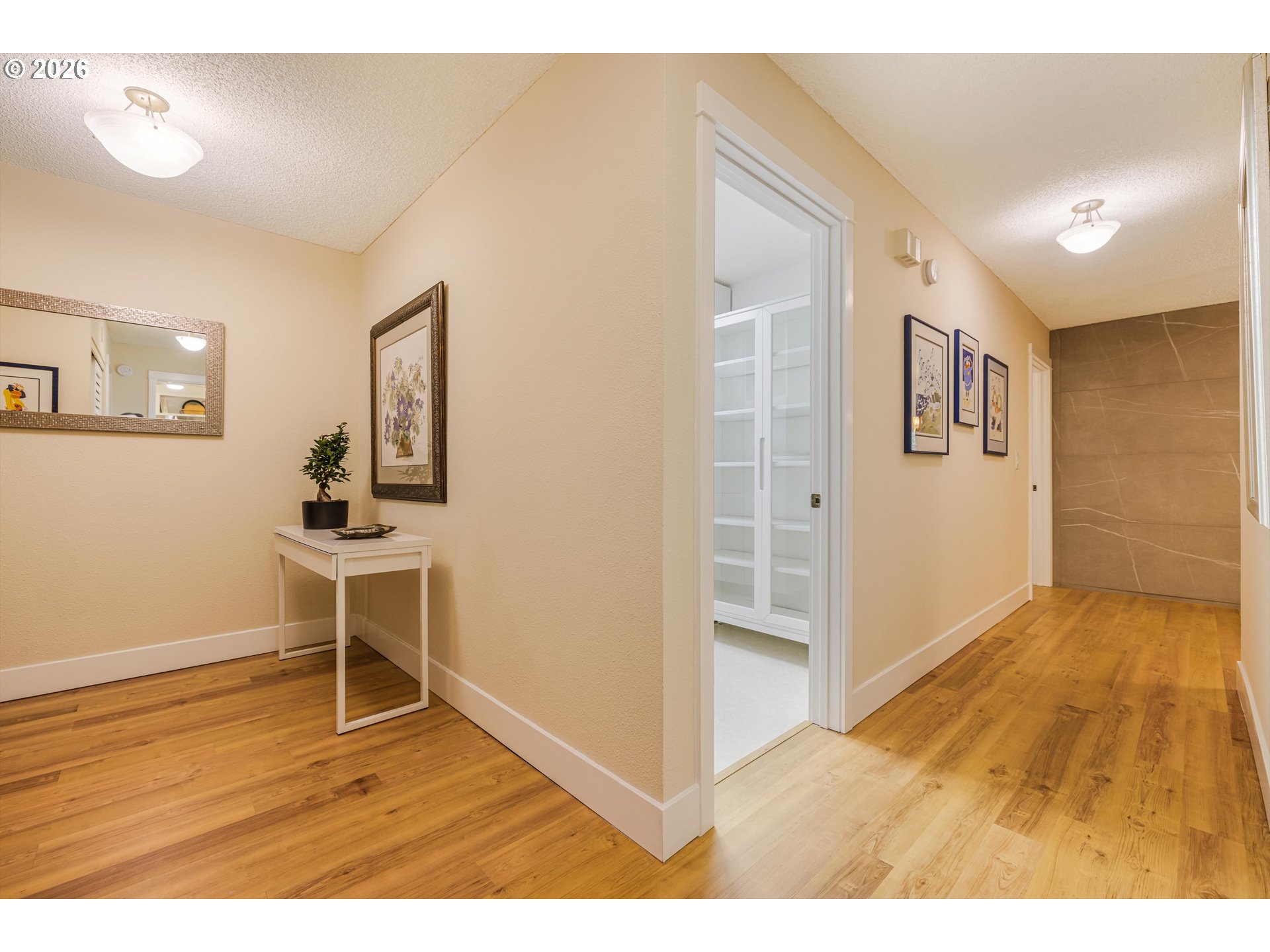 200 OSWEGO SUMMIT