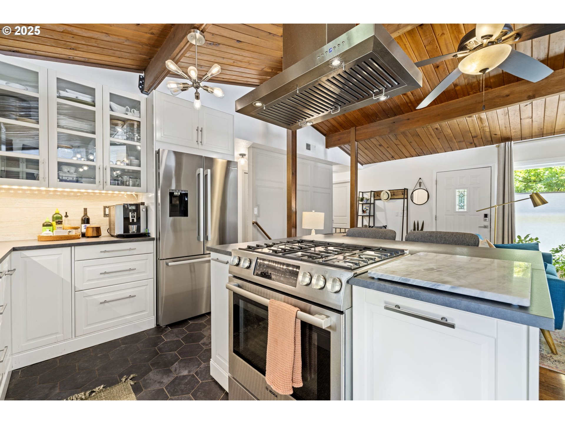 19623 WHITE CLOUD CIR