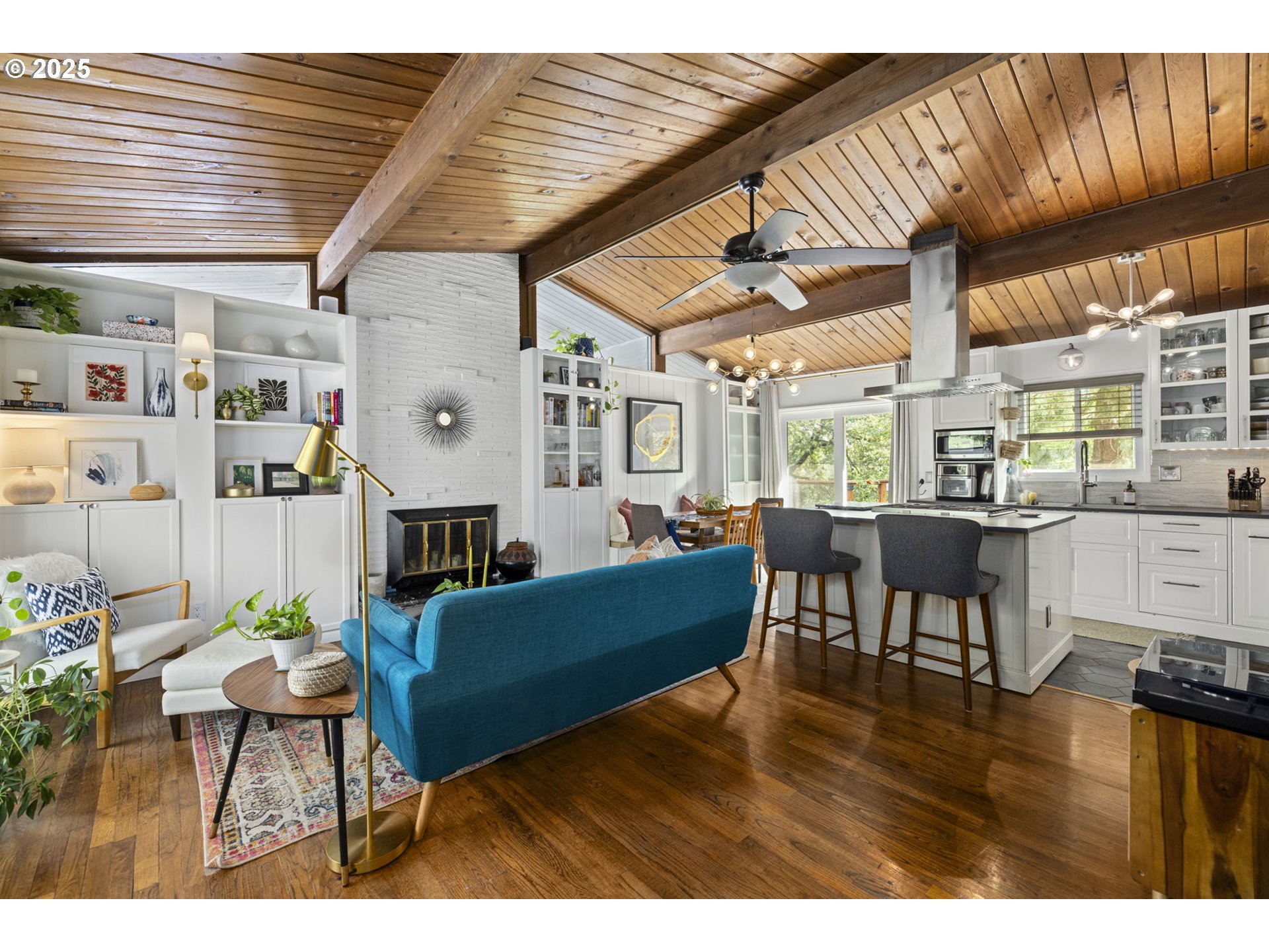 19623 WHITE CLOUD CIR