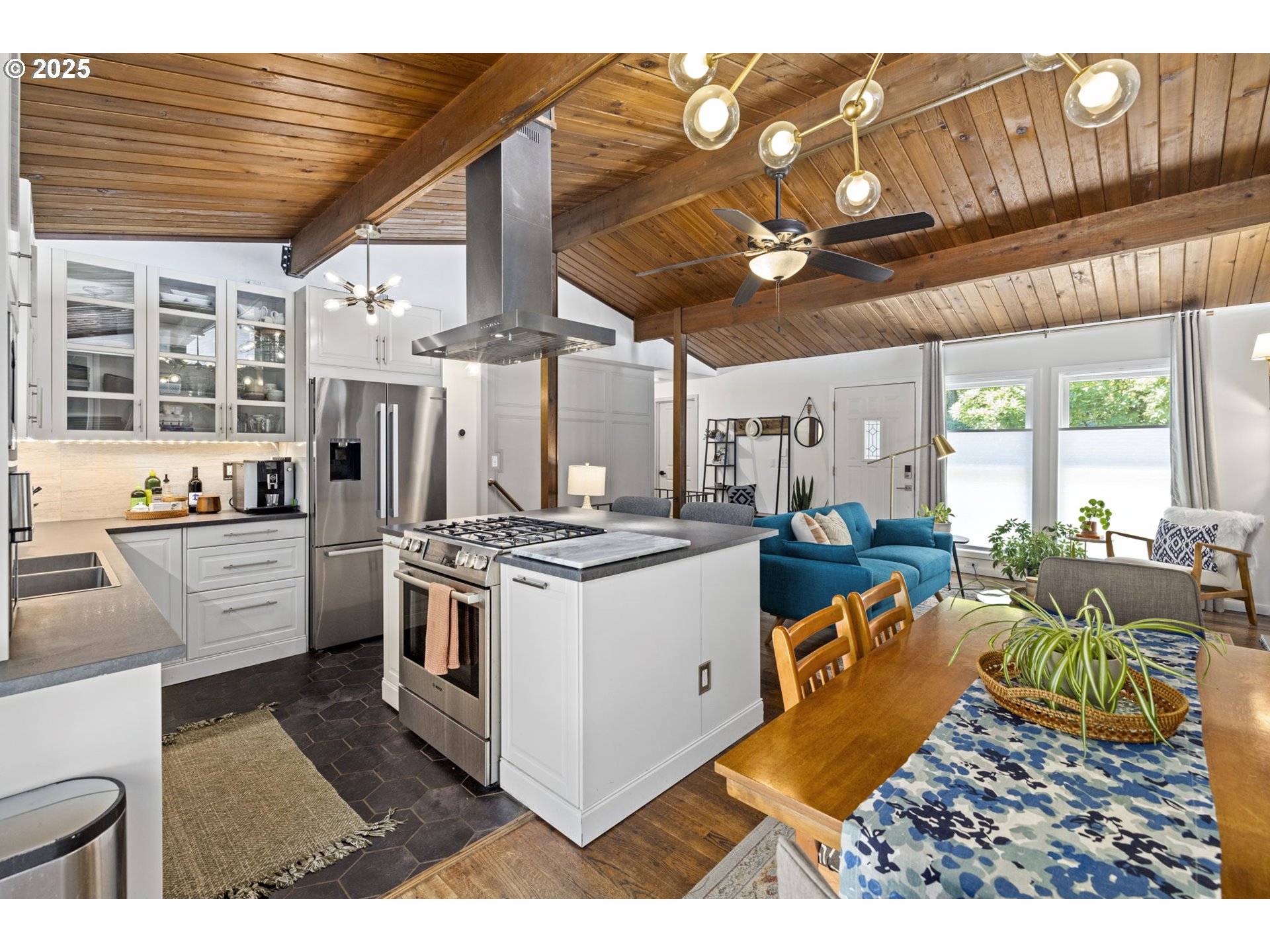 19623 WHITE CLOUD CIR