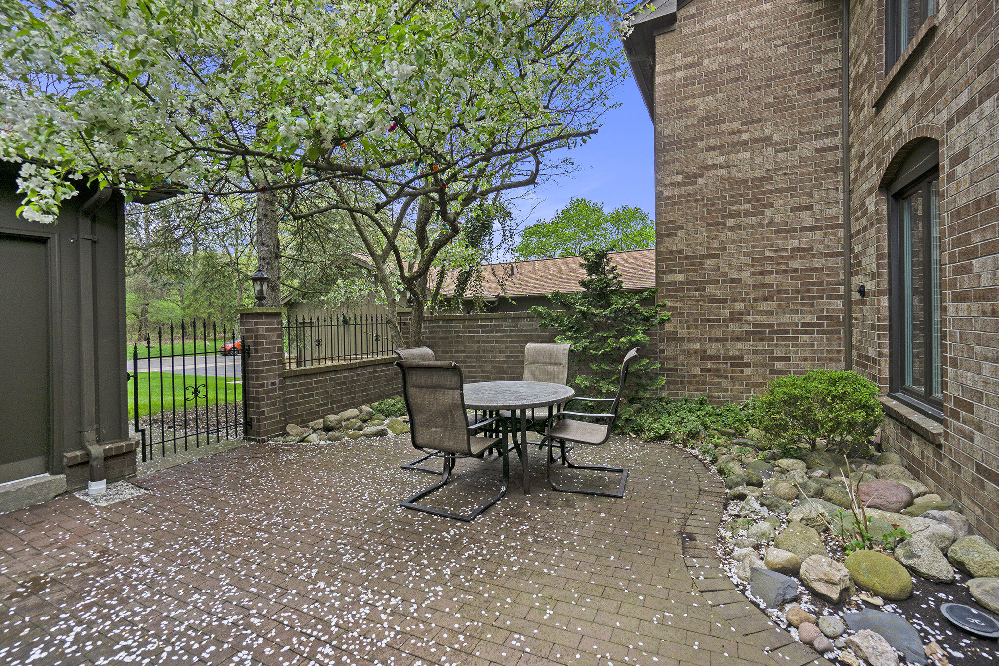 3648 Woodcliff Drive