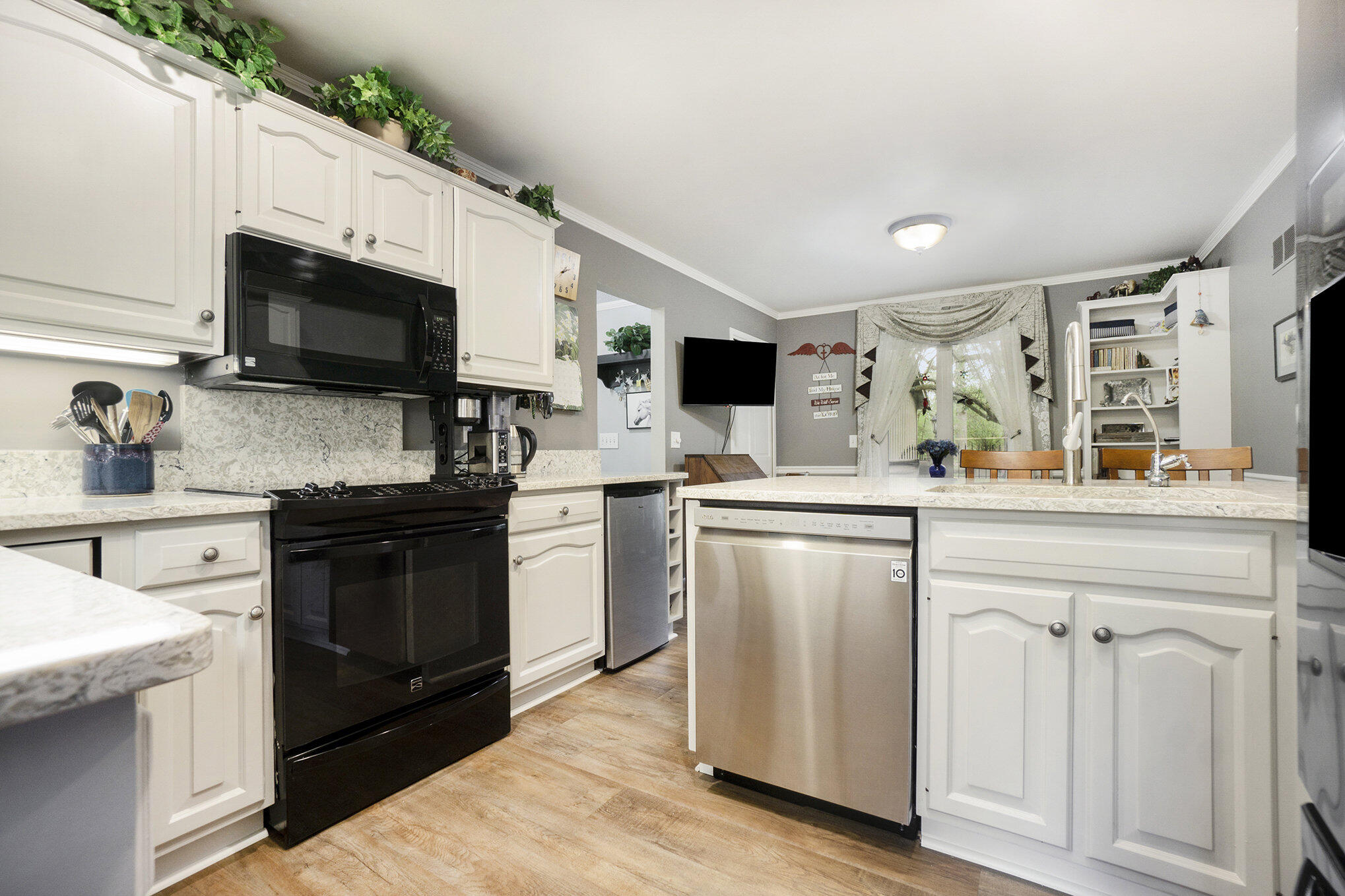 3648 Woodcliff Drive