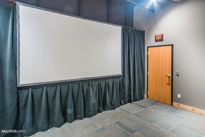 460 Broadway Street, 208