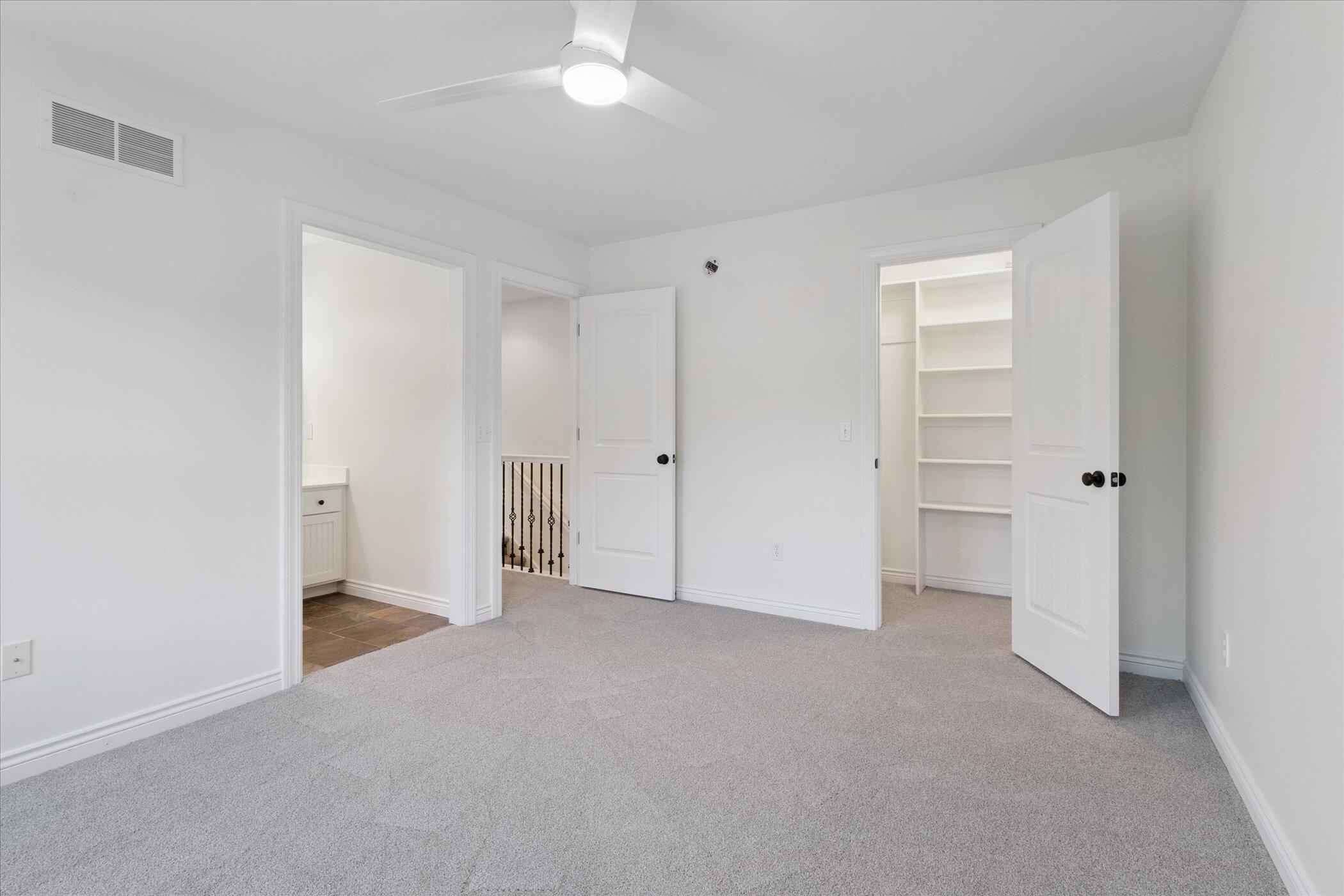 5189 Queen Victoria Lane