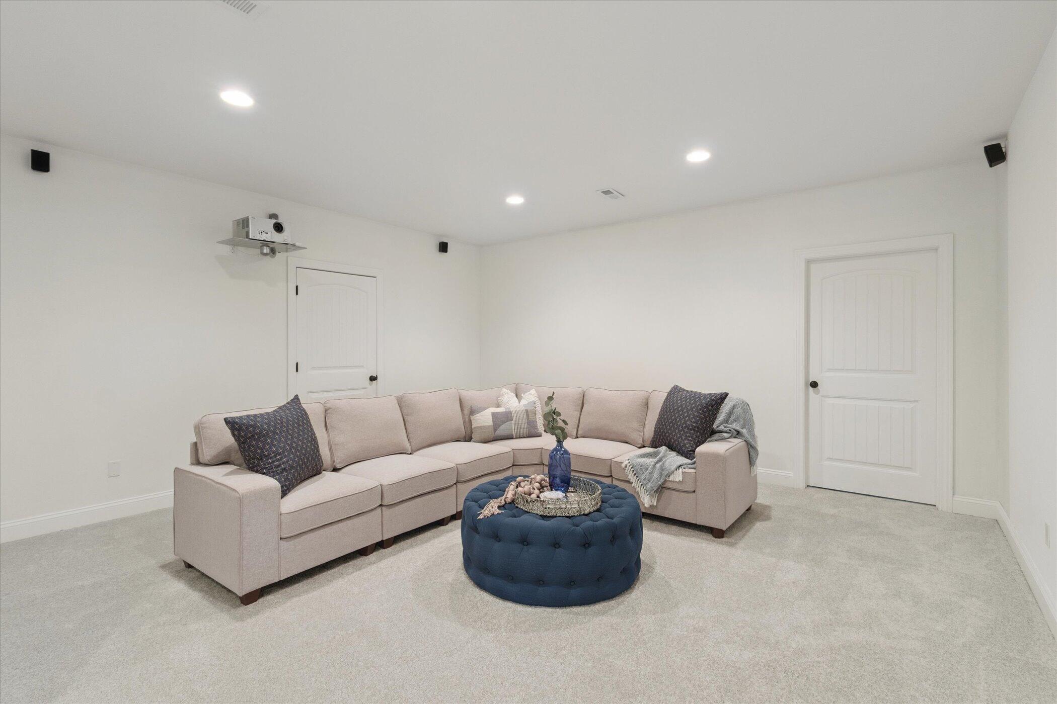 5189 Queen Victoria Lane