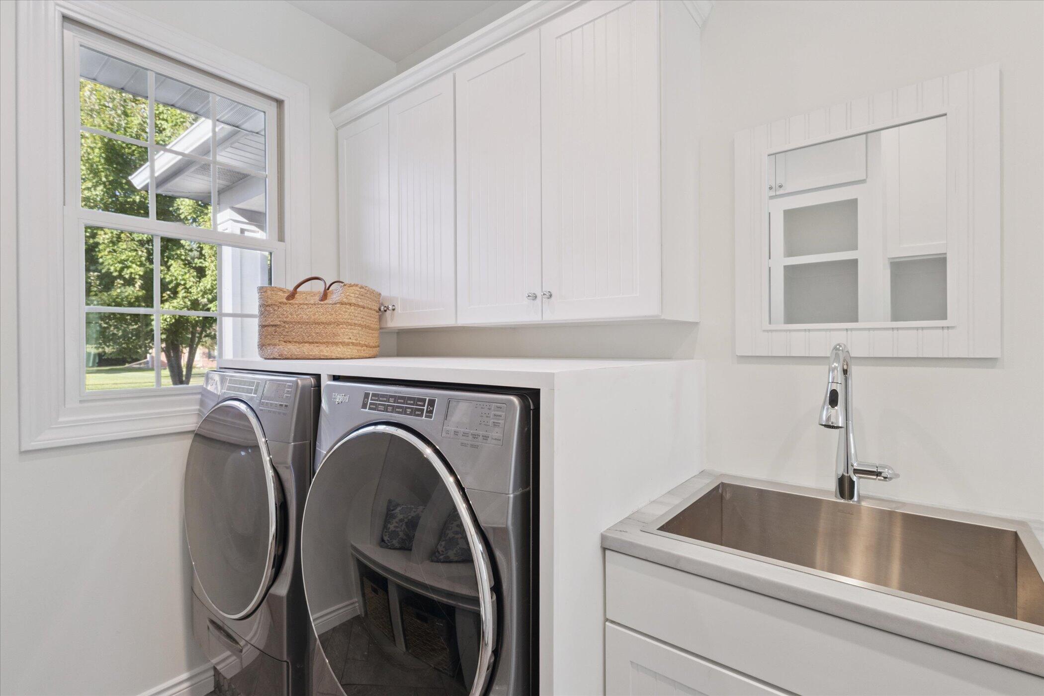 5189 Queen Victoria Lane