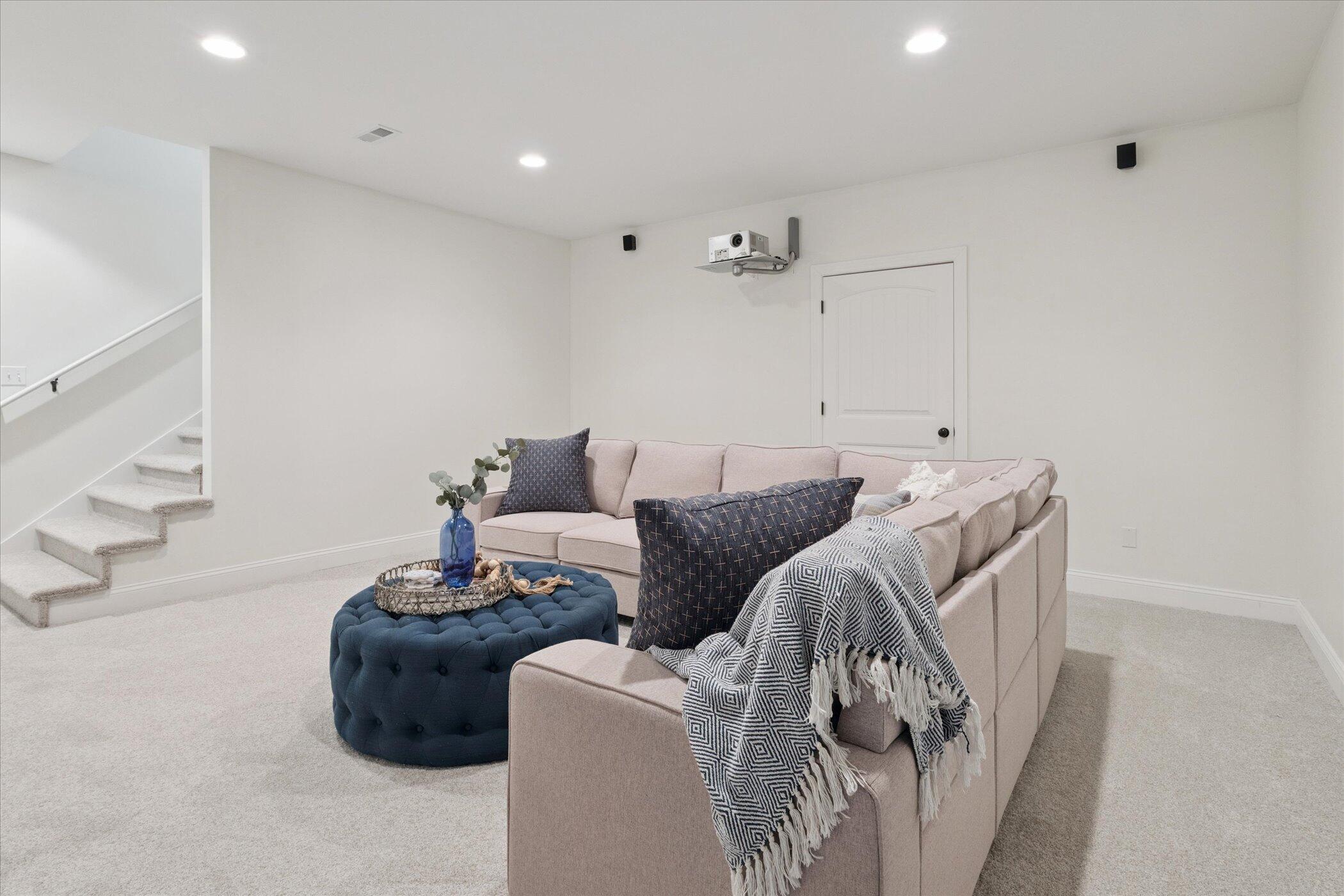 5189 Queen Victoria Lane