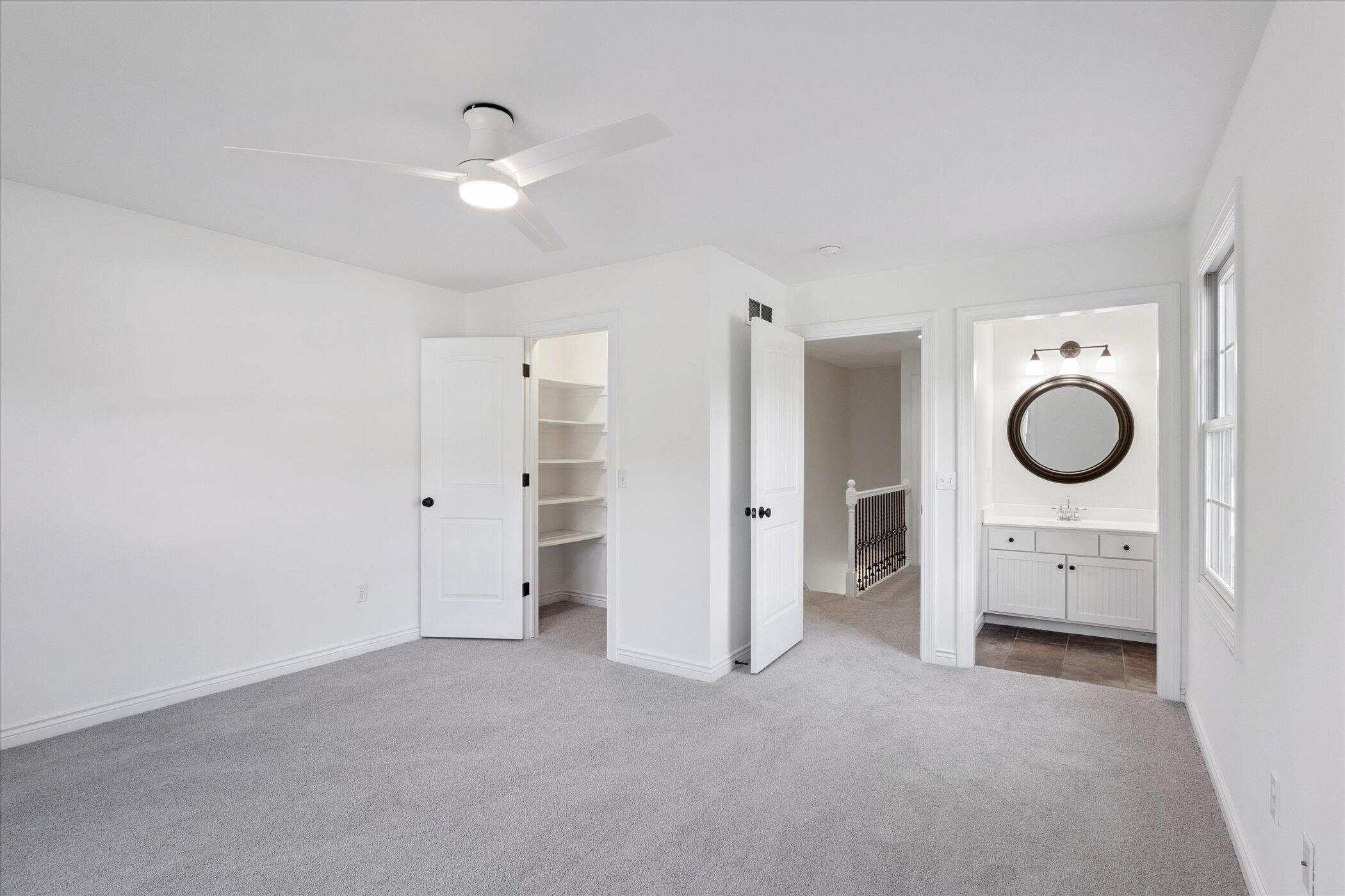 5189 Queen Victoria Lane