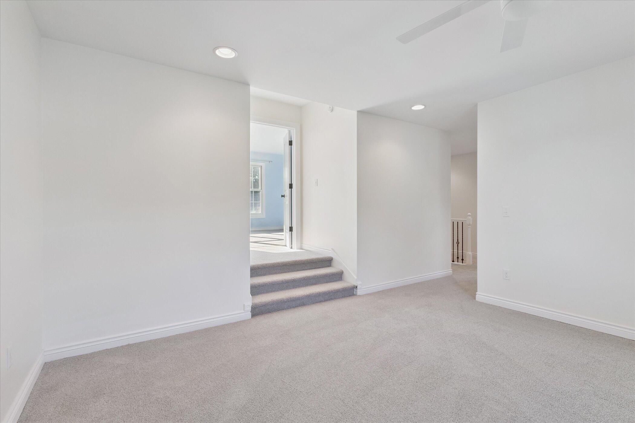 5189 Queen Victoria Lane