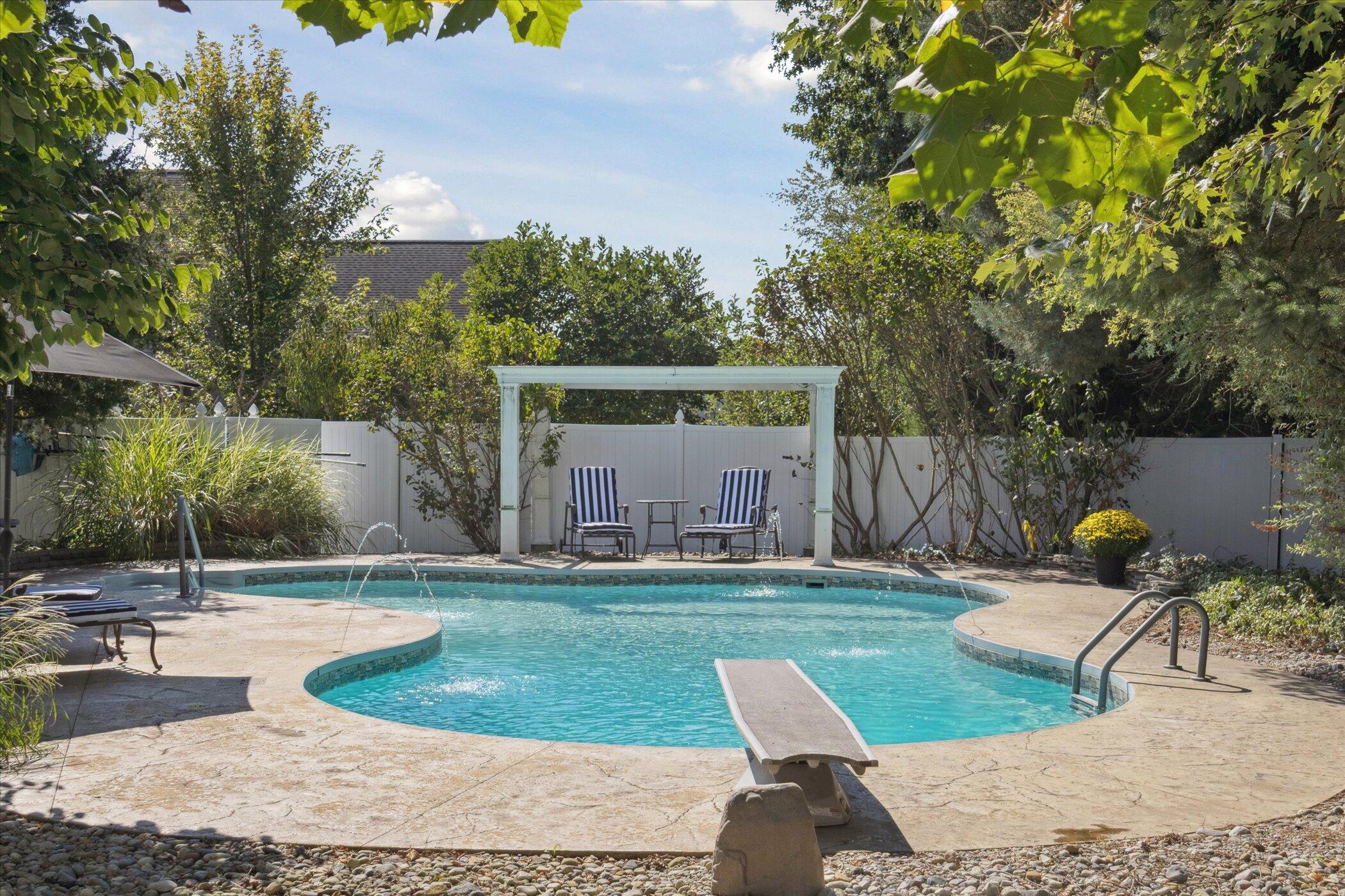 5189 Queen Victoria Lane