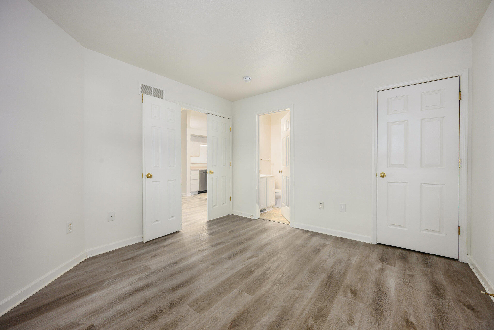 1378 S Village Circle