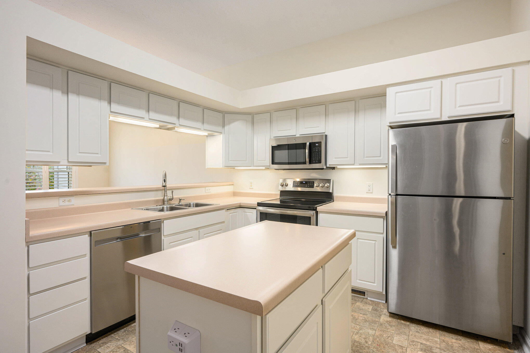 1378 S Village Circle