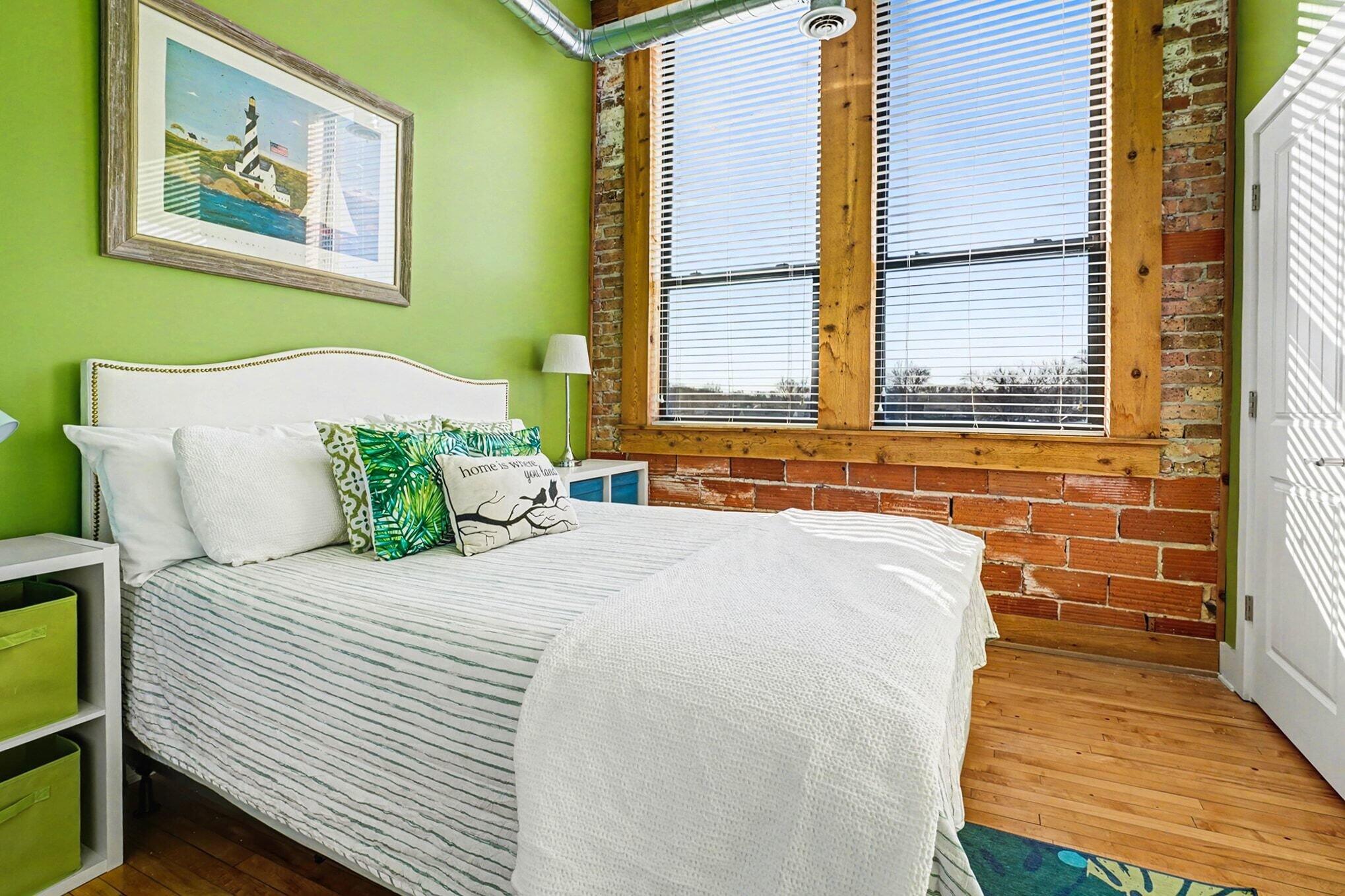 460 Broadway Street 308