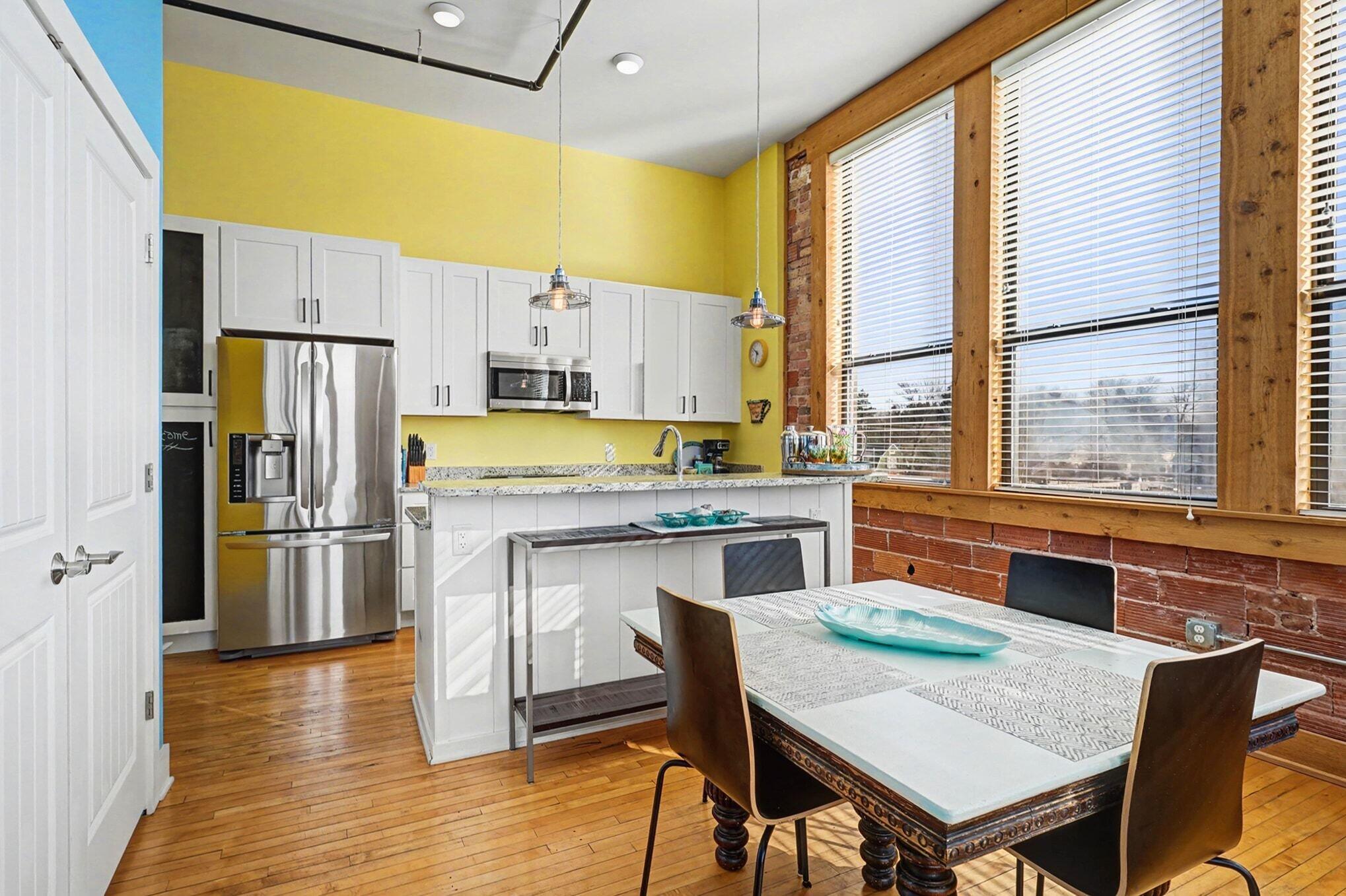 460 Broadway Street 308