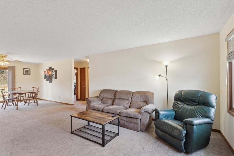10575 W Main Street 10577
