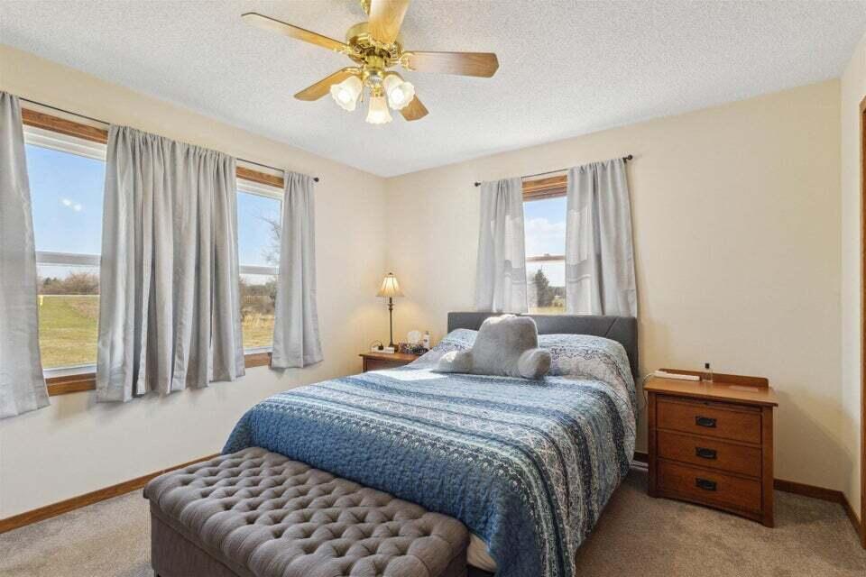 10575 W Main Street 10577