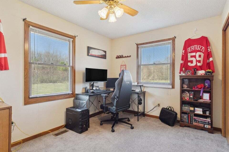10575 W Main Street 10577