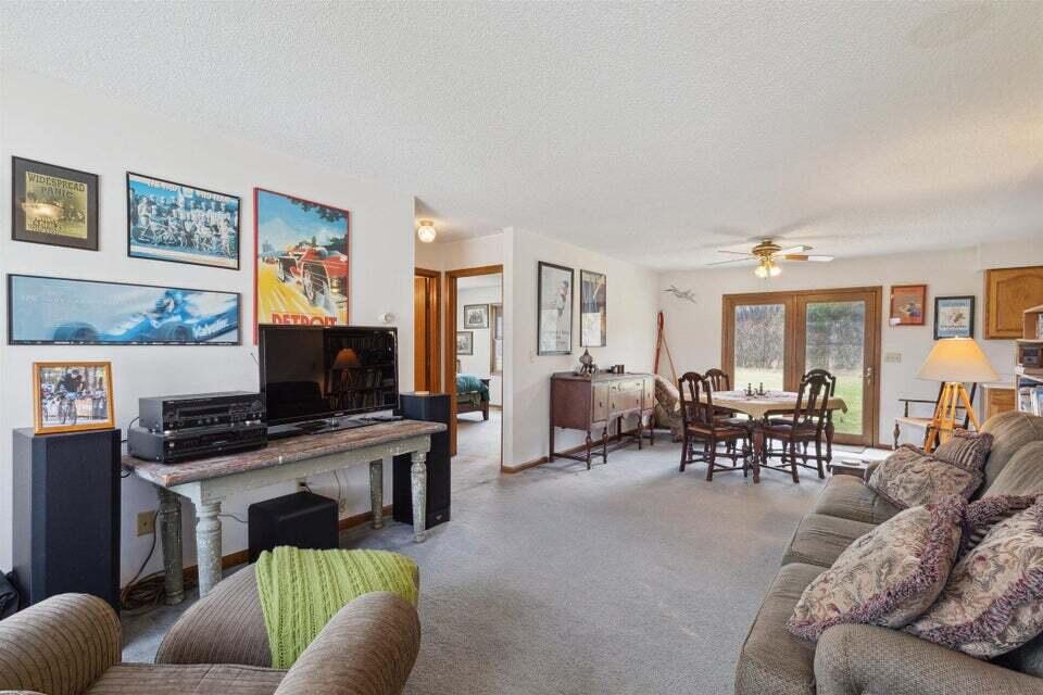 10611 W Main Street 10613