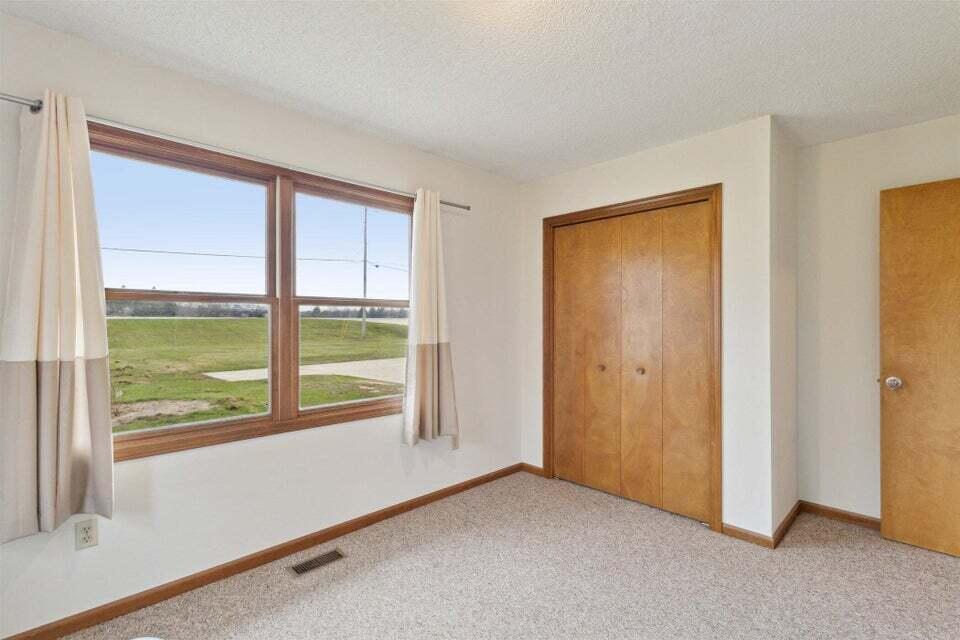 10611 W Main Street 10613