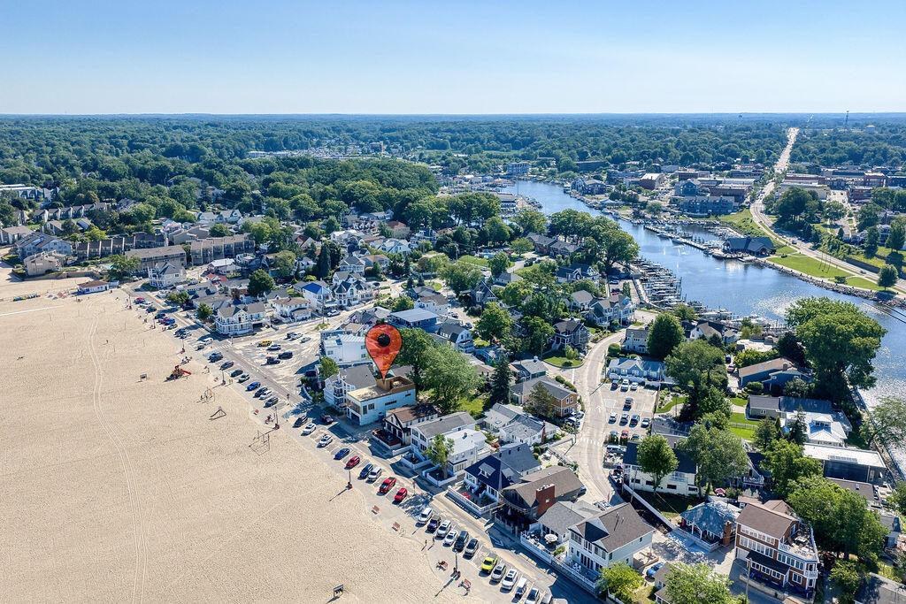 34 Lake Shore Drive