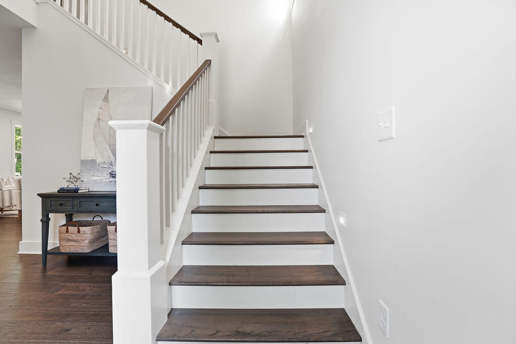 453 Sunset Parkway