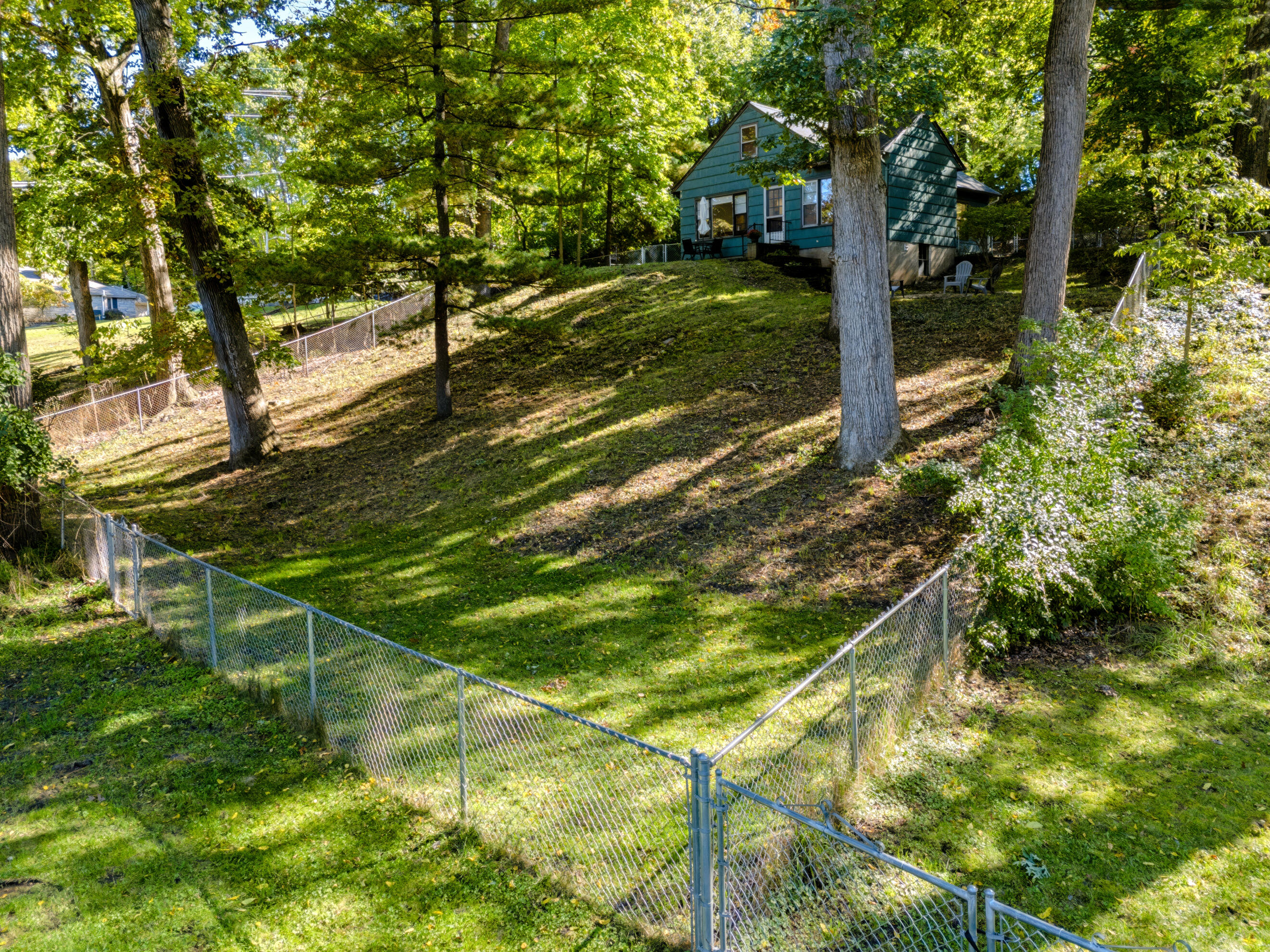 2400 Crest Drive