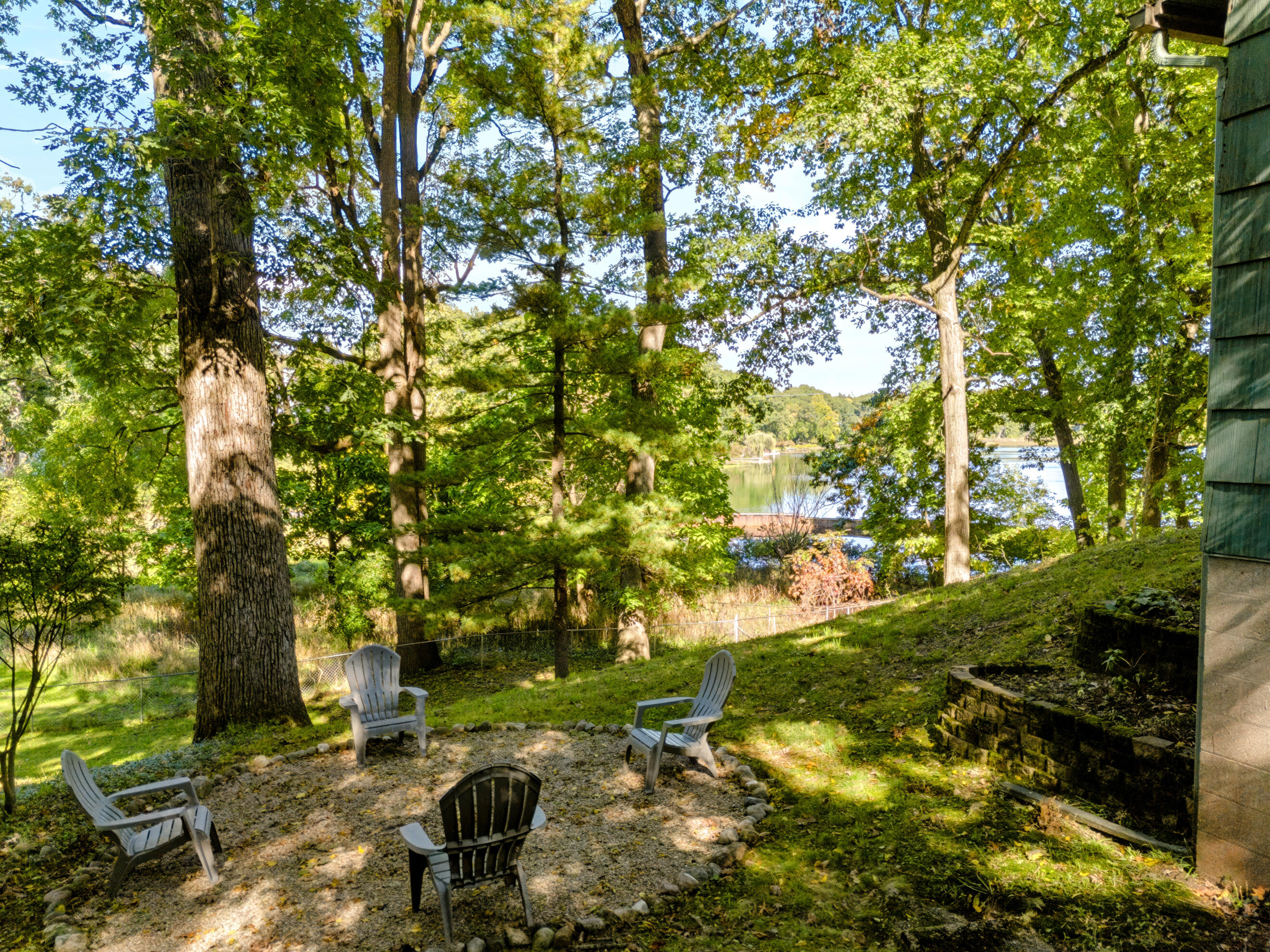 2400 Crest Drive