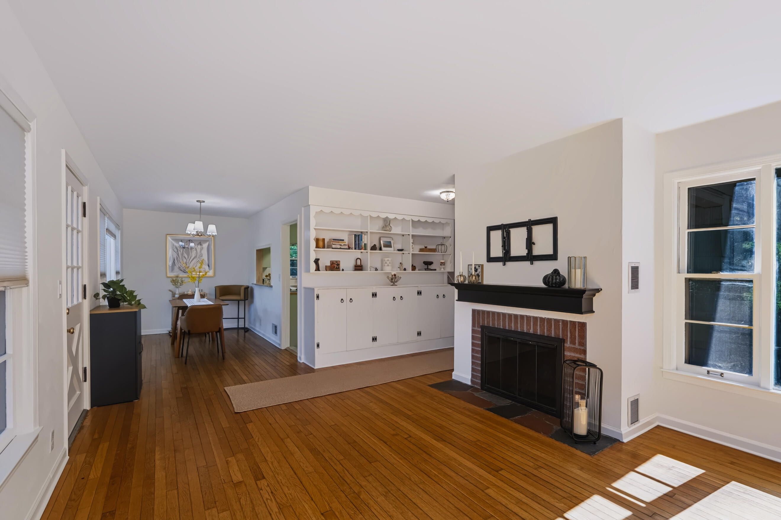 2400 Crest Drive