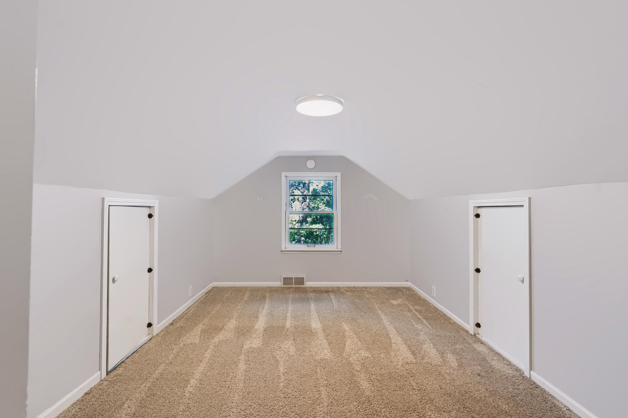 2400 Crest Drive