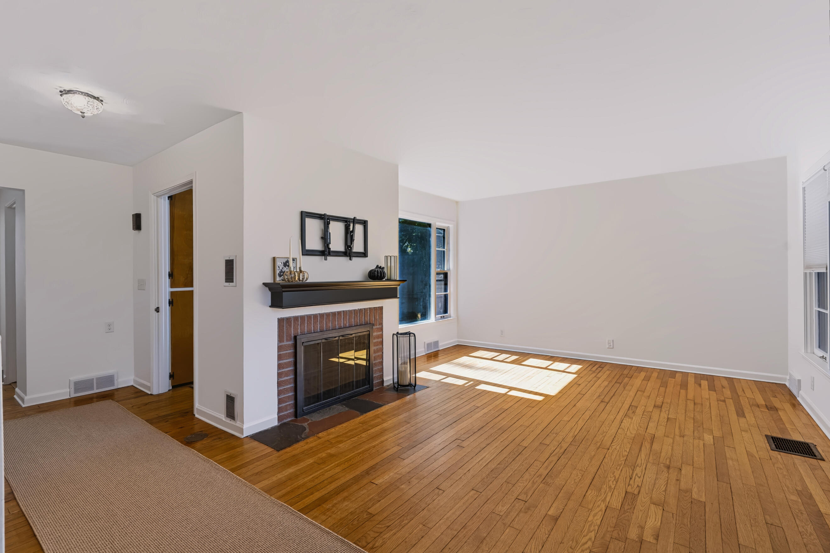 2400 Crest Drive