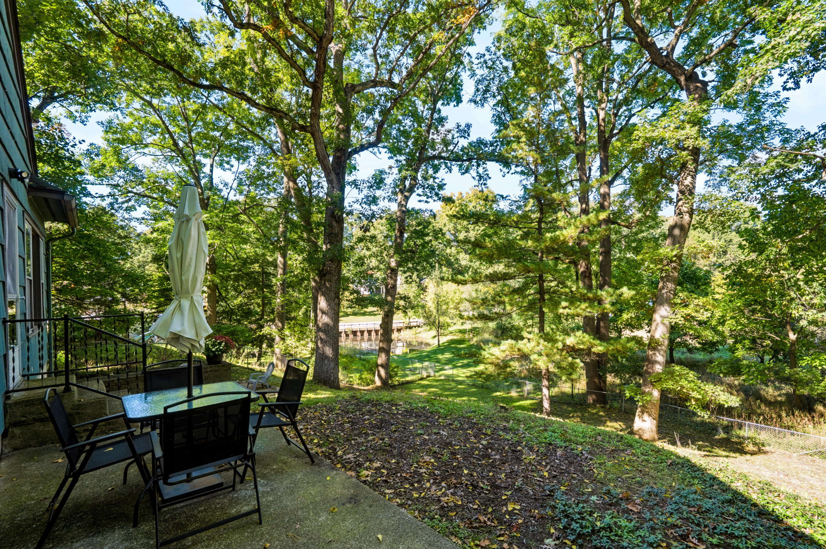 2400 Crest Drive