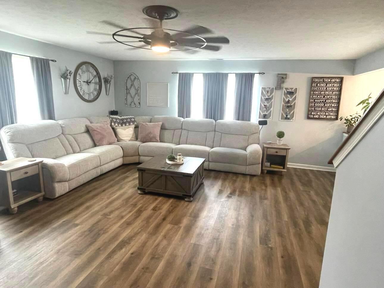 216 Oakview Drive