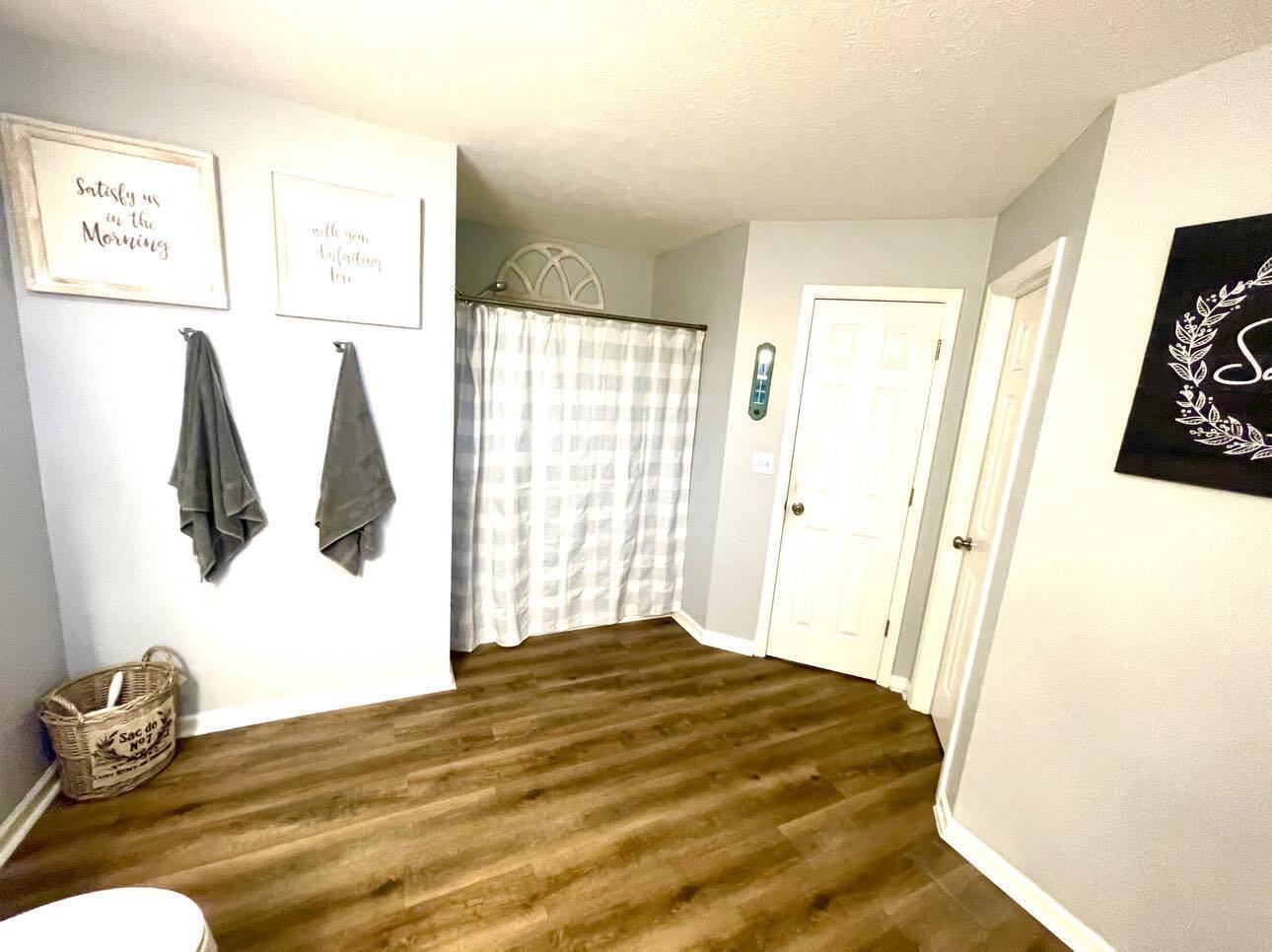 216 Oakview Drive