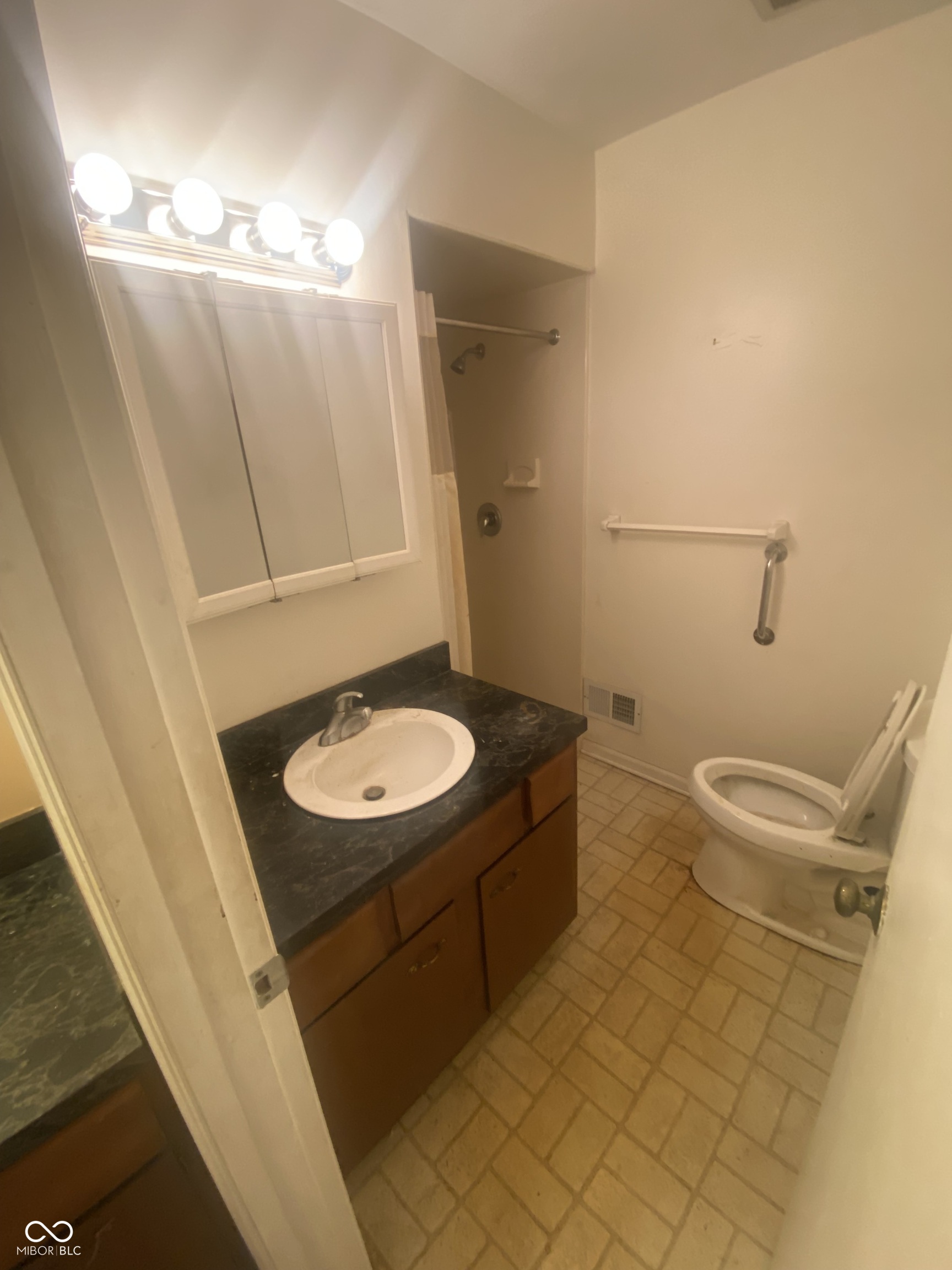 7240 Avalon Trail Drive