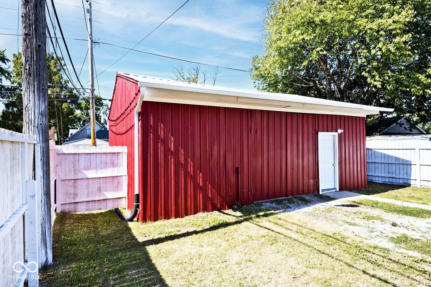 102 N Elder Avenue