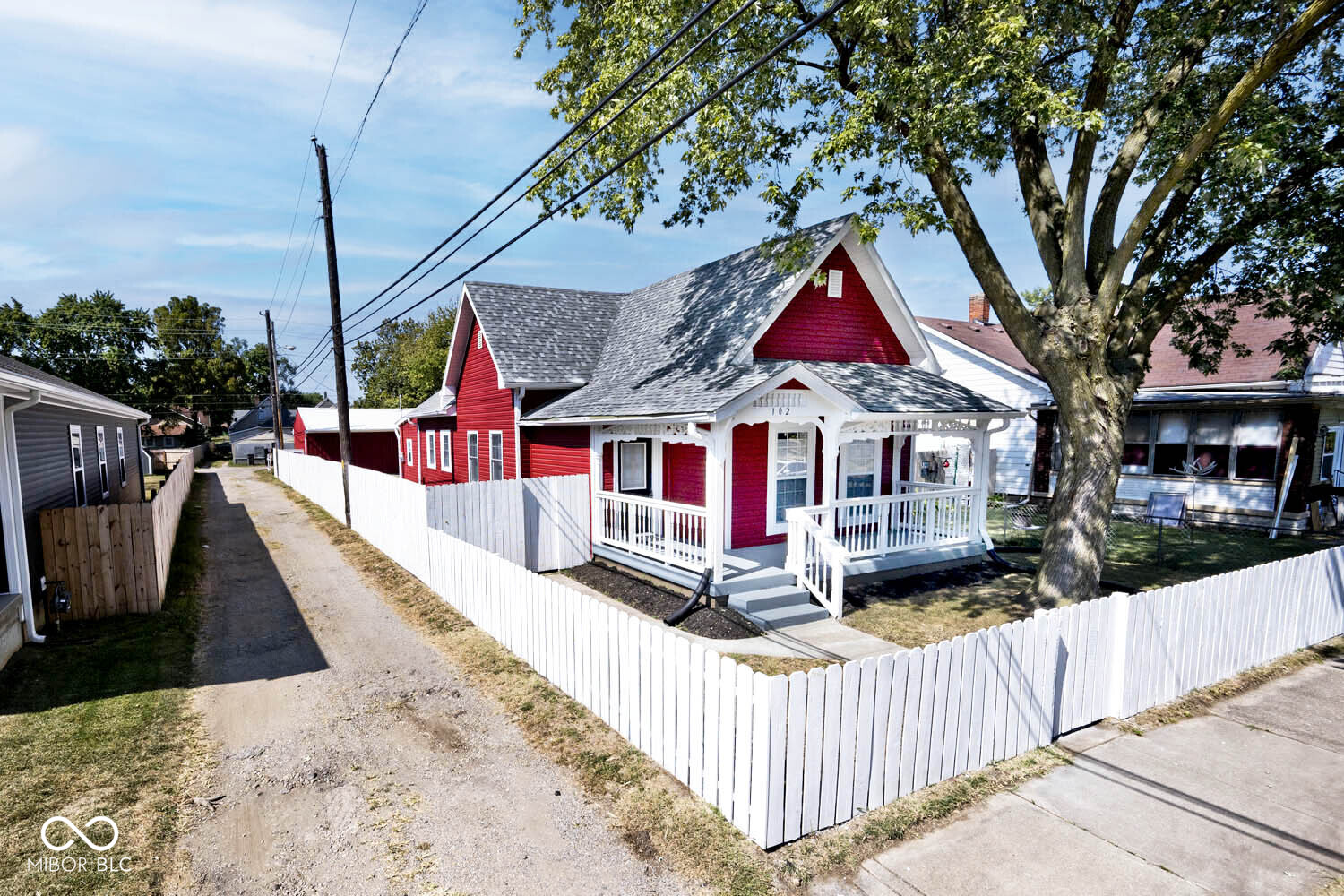 102 N Elder Avenue